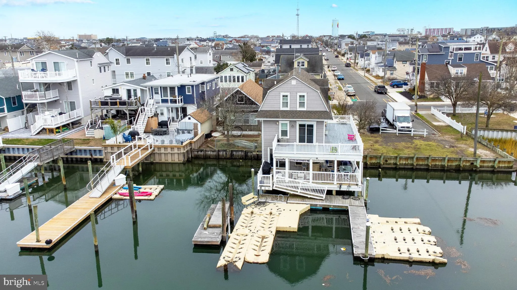 Wildwood, New Jersey 08260, United States, 4 Bedrooms Bedrooms, ,3 BathroomsBathrooms,Residential,Coming Soon,242349