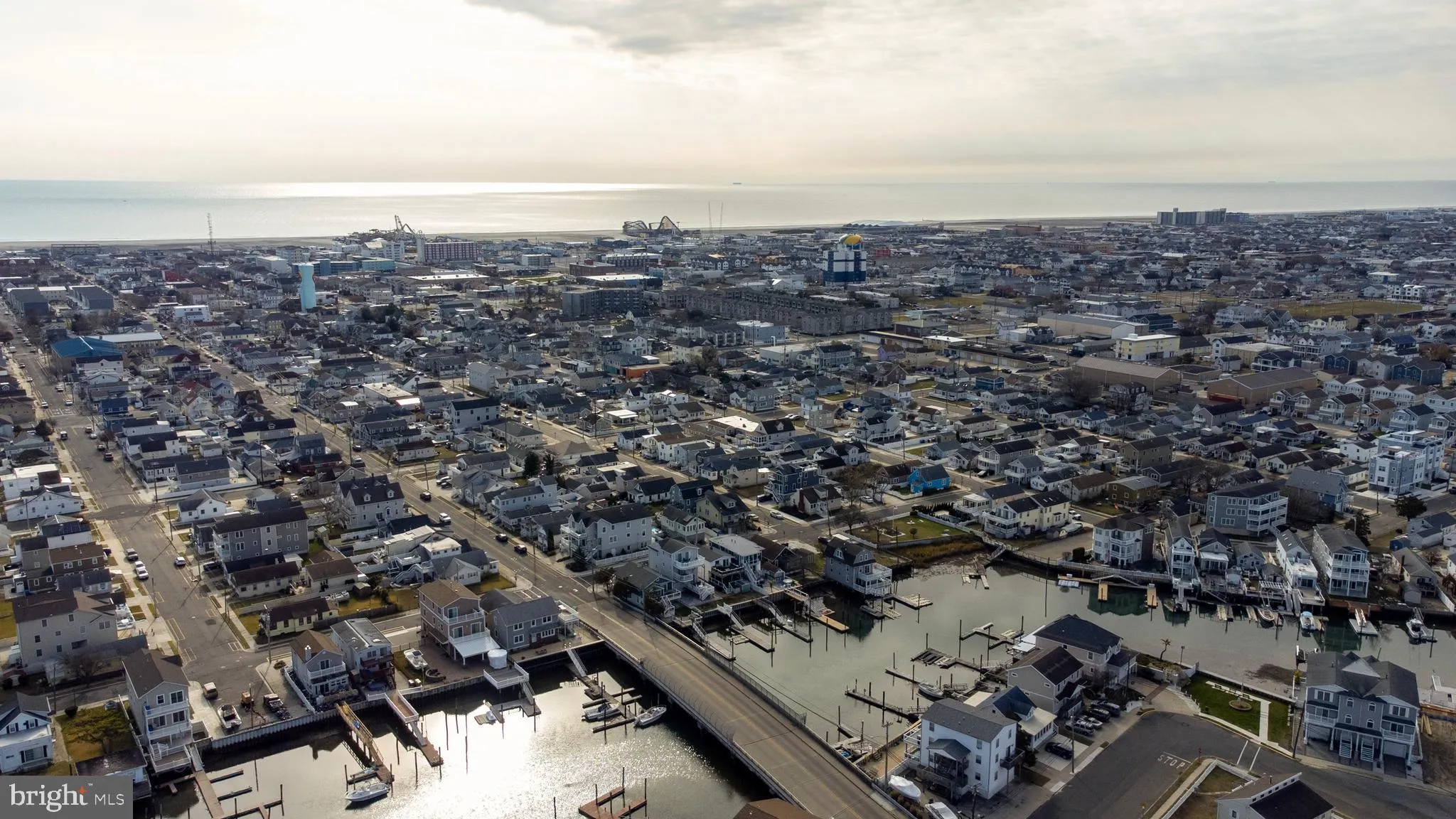 Wildwood, New Jersey 08260, United States, 4 Bedrooms Bedrooms, ,3 BathroomsBathrooms,Residential,Coming Soon,242349