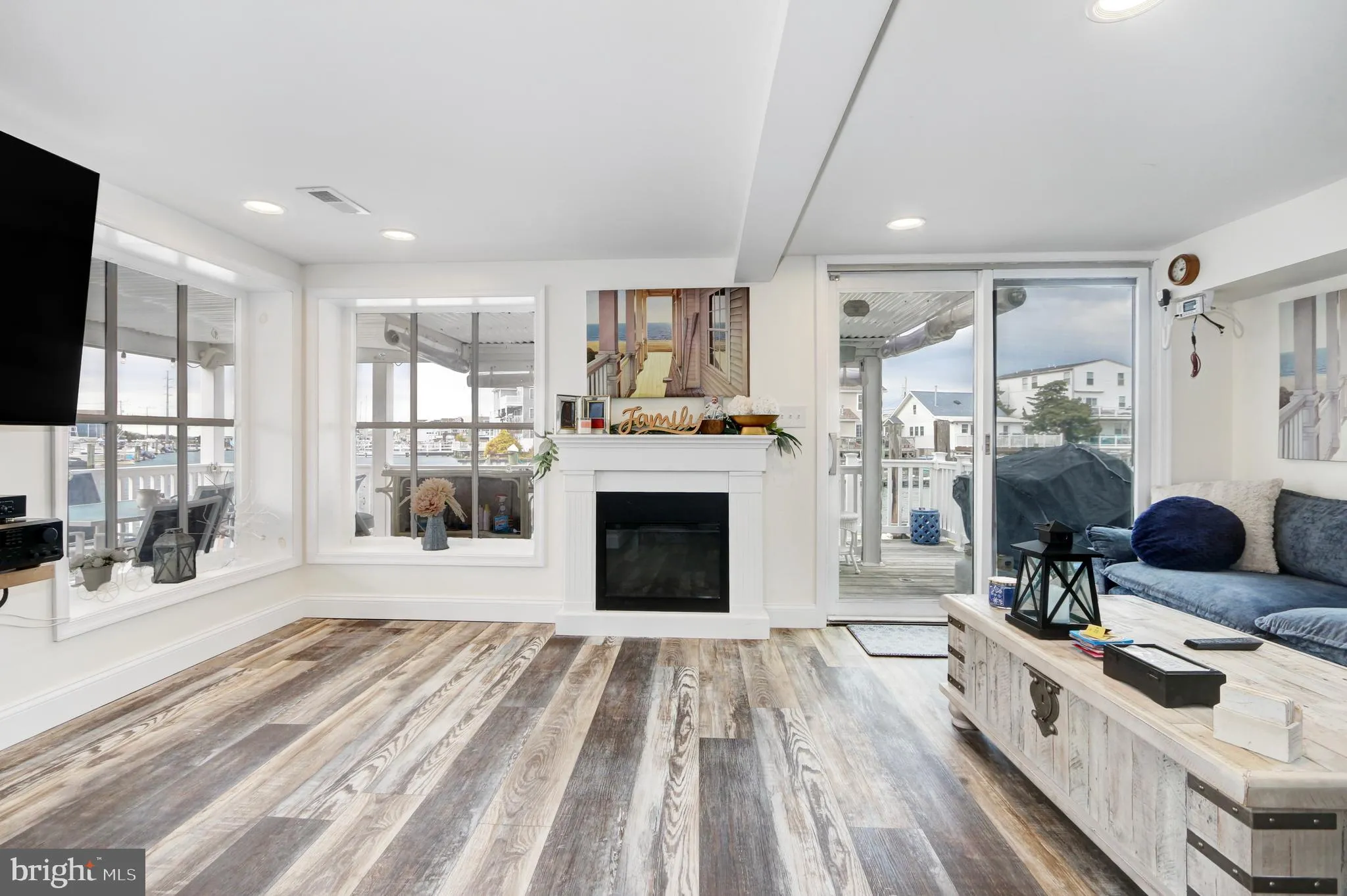 Wildwood, New Jersey 08260, United States, 4 Bedrooms Bedrooms, ,3 BathroomsBathrooms,Residential,Coming Soon,242349