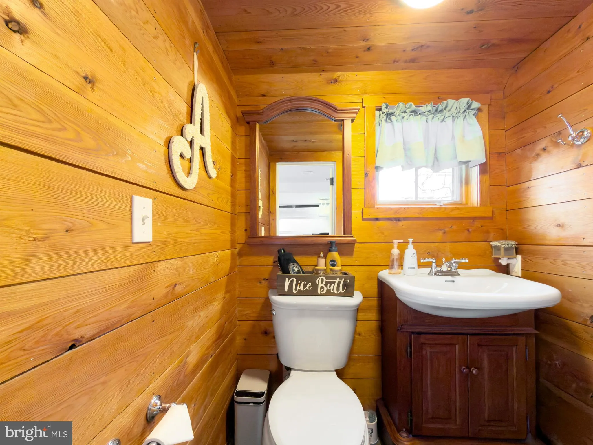 Wildwood, New Jersey 08260, United States, 4 Bedrooms Bedrooms, ,3 BathroomsBathrooms,Residential,Coming Soon,242349