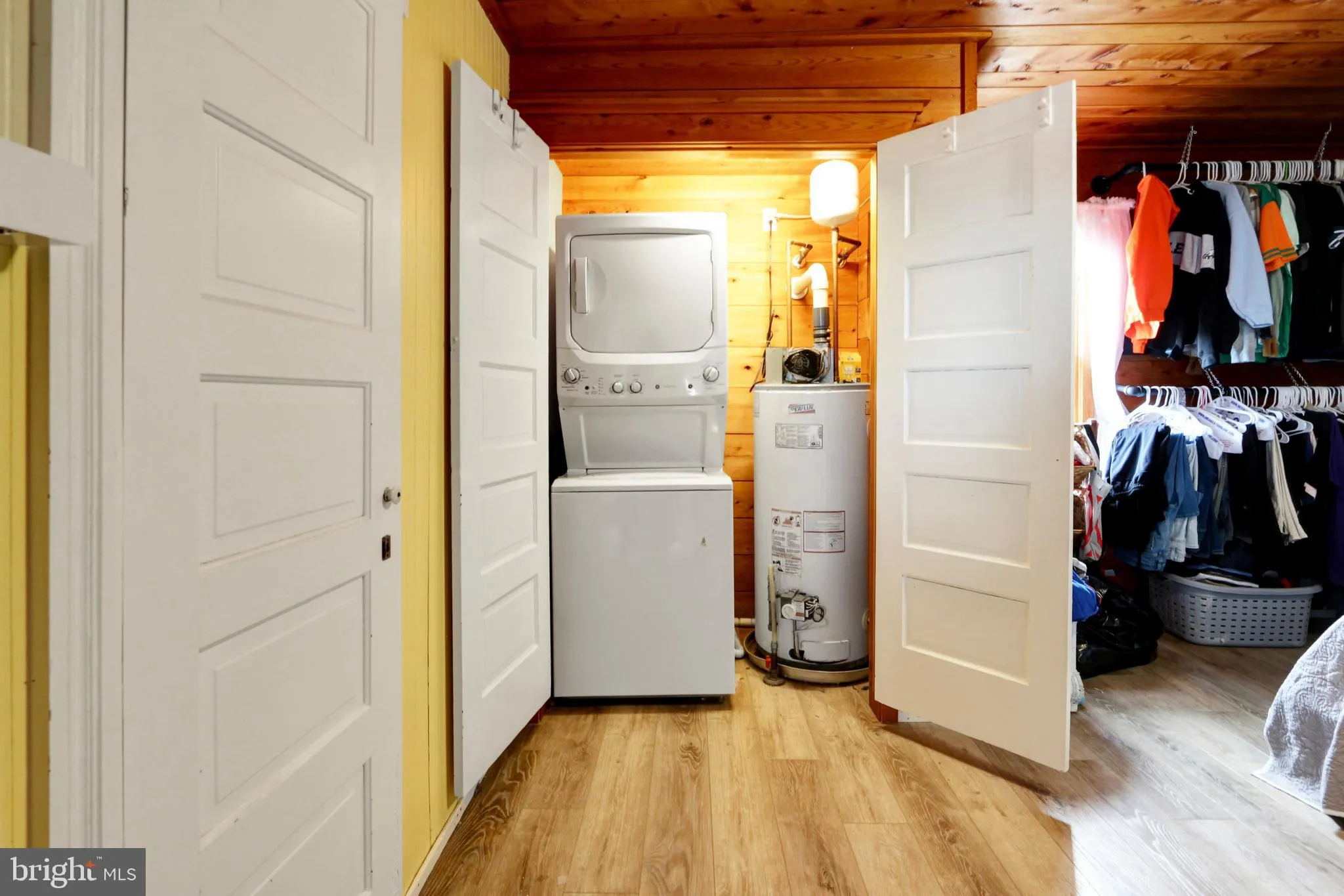 Wildwood, New Jersey 08260, United States, 4 Bedrooms Bedrooms, ,3 BathroomsBathrooms,Residential,Coming Soon,242349