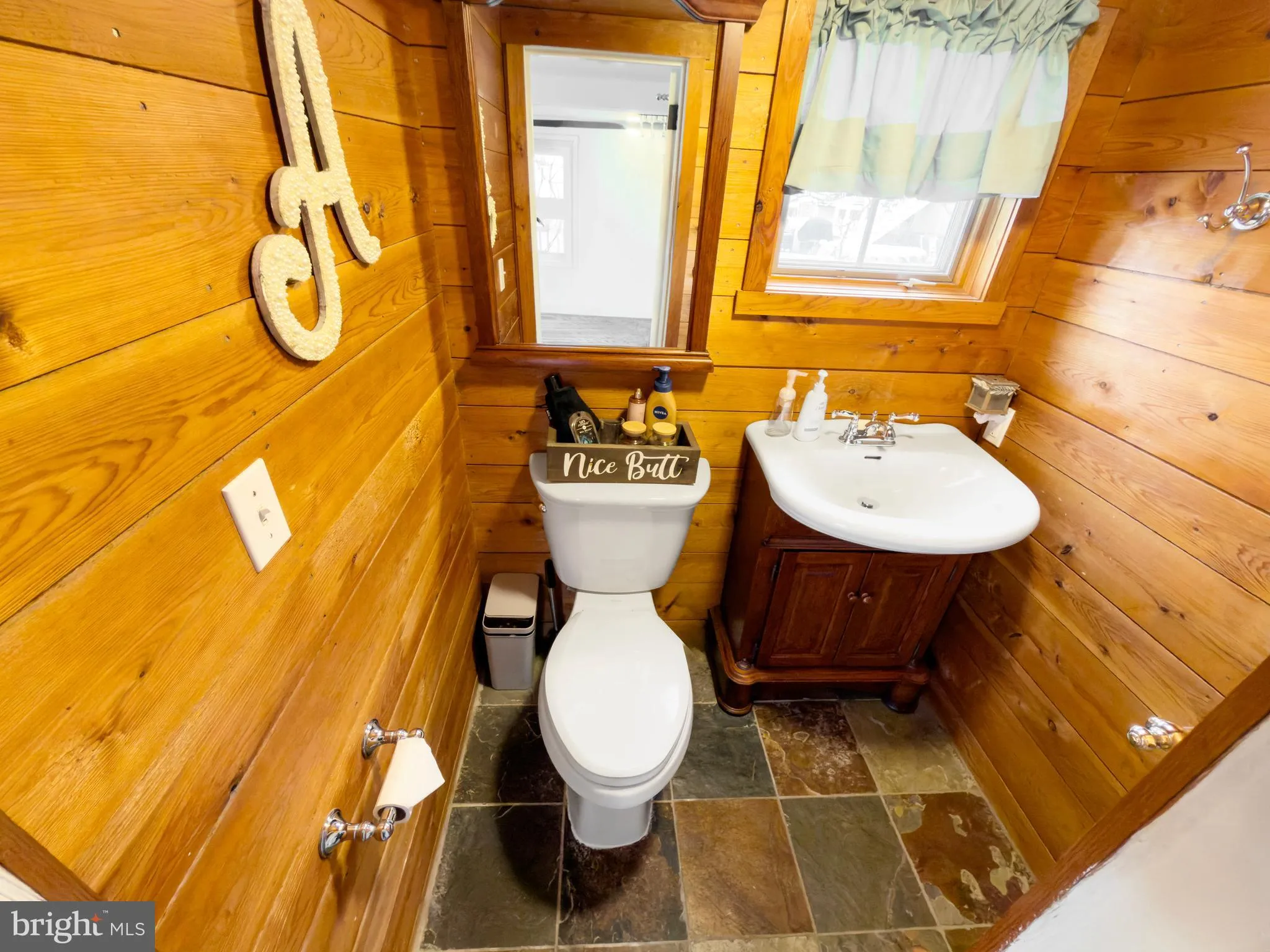 Wildwood, New Jersey 08260, United States, 4 Bedrooms Bedrooms, ,3 BathroomsBathrooms,Residential,Coming Soon,242349