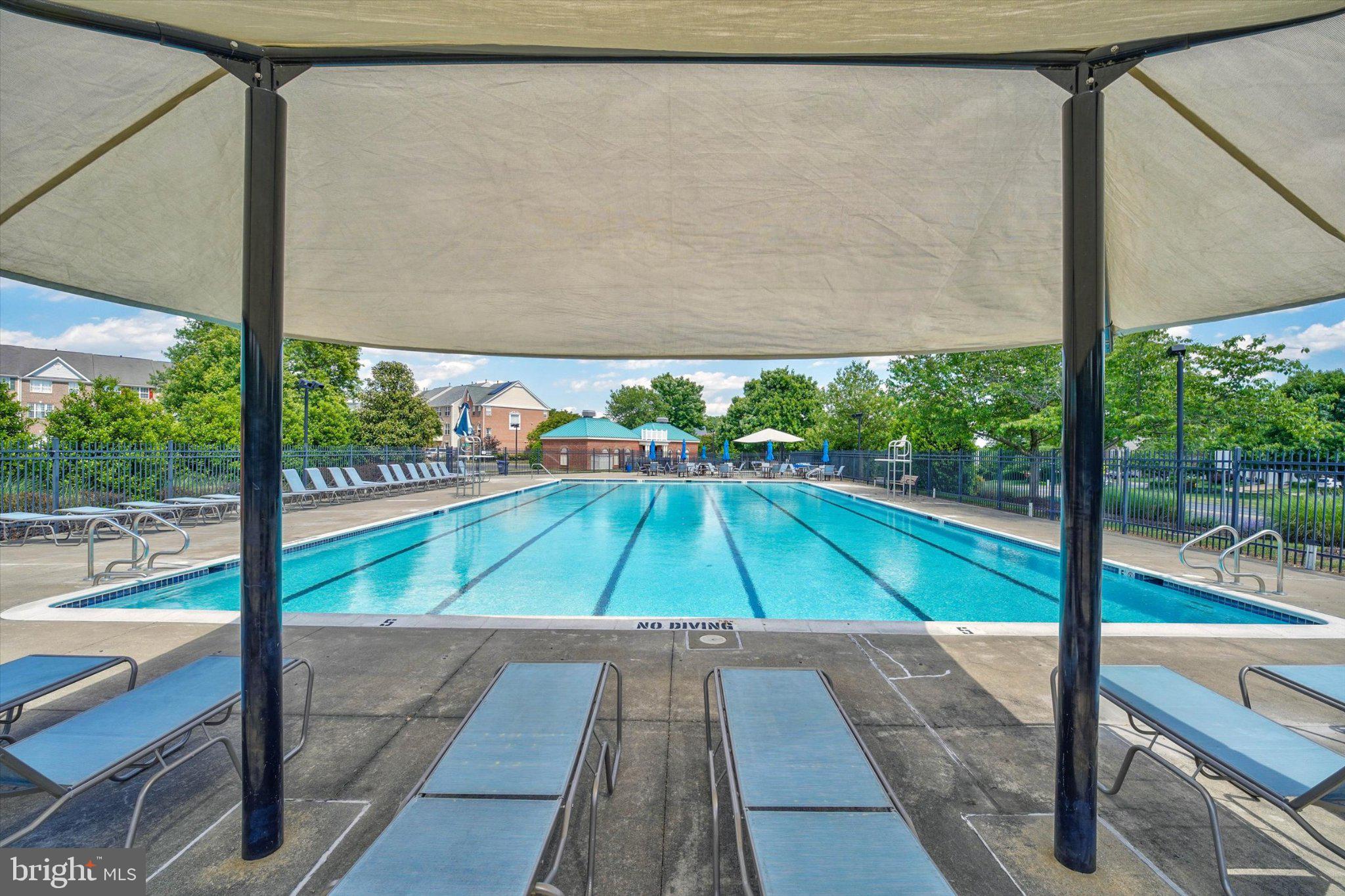 RIVER CLUB - Residential