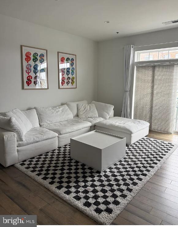 RIVER CLUB - Residential