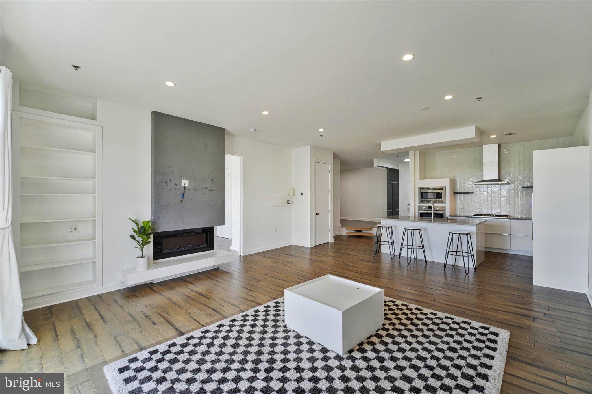 RIVER CLUB - Residential