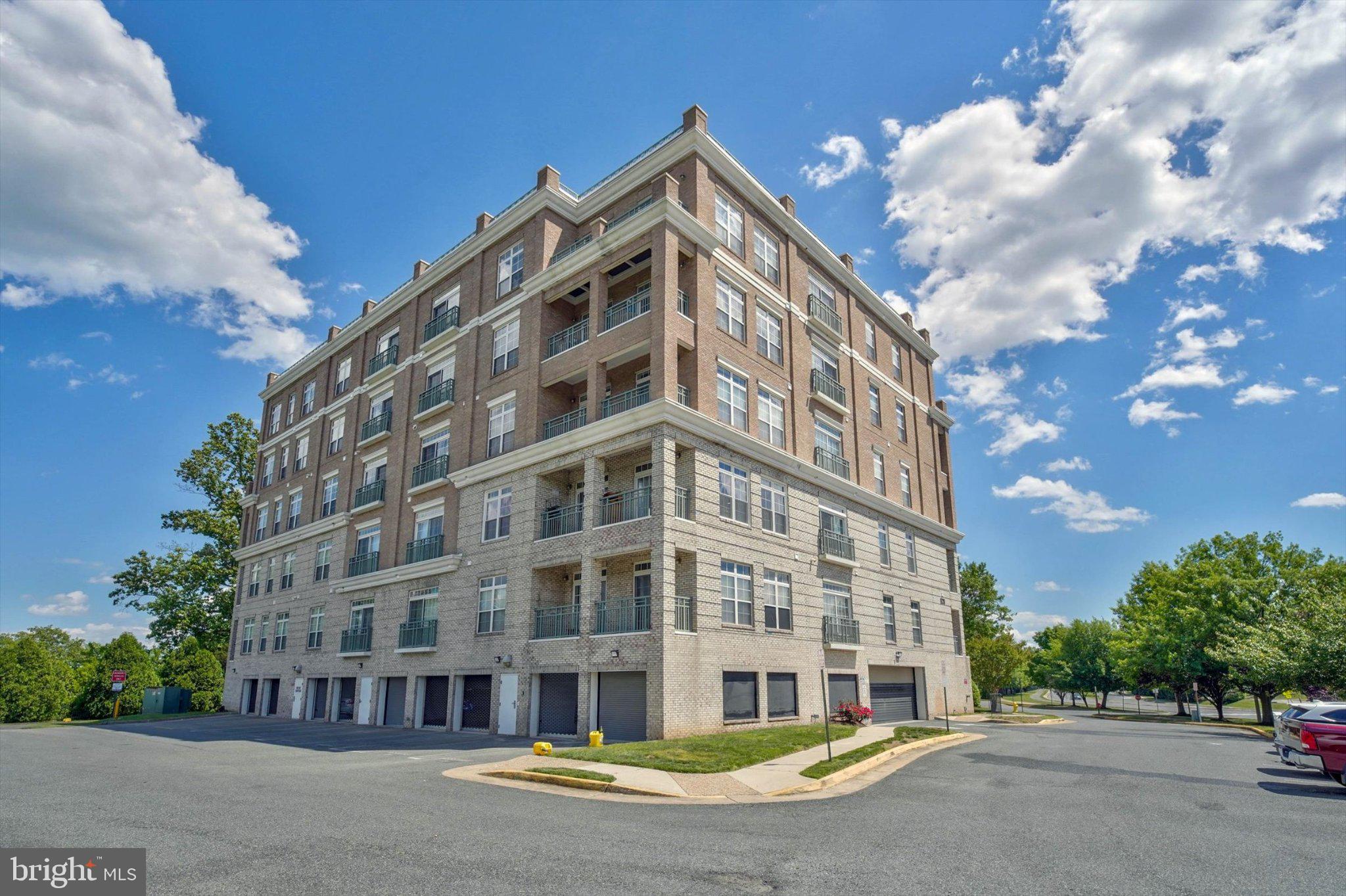 RIVER CLUB - Residential