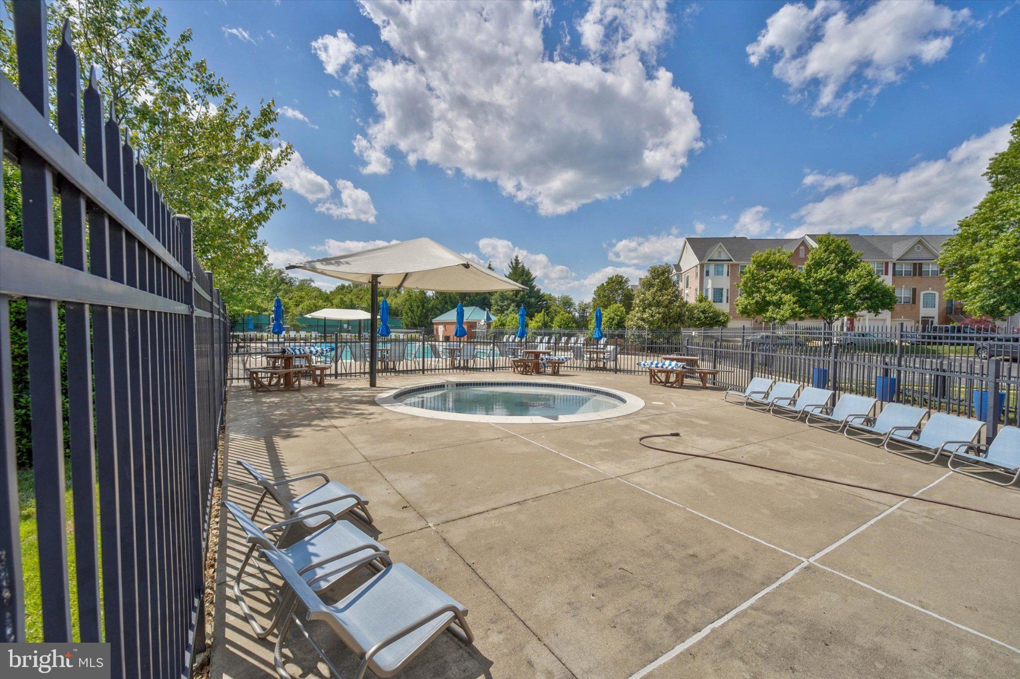 RIVER CLUB - Residential