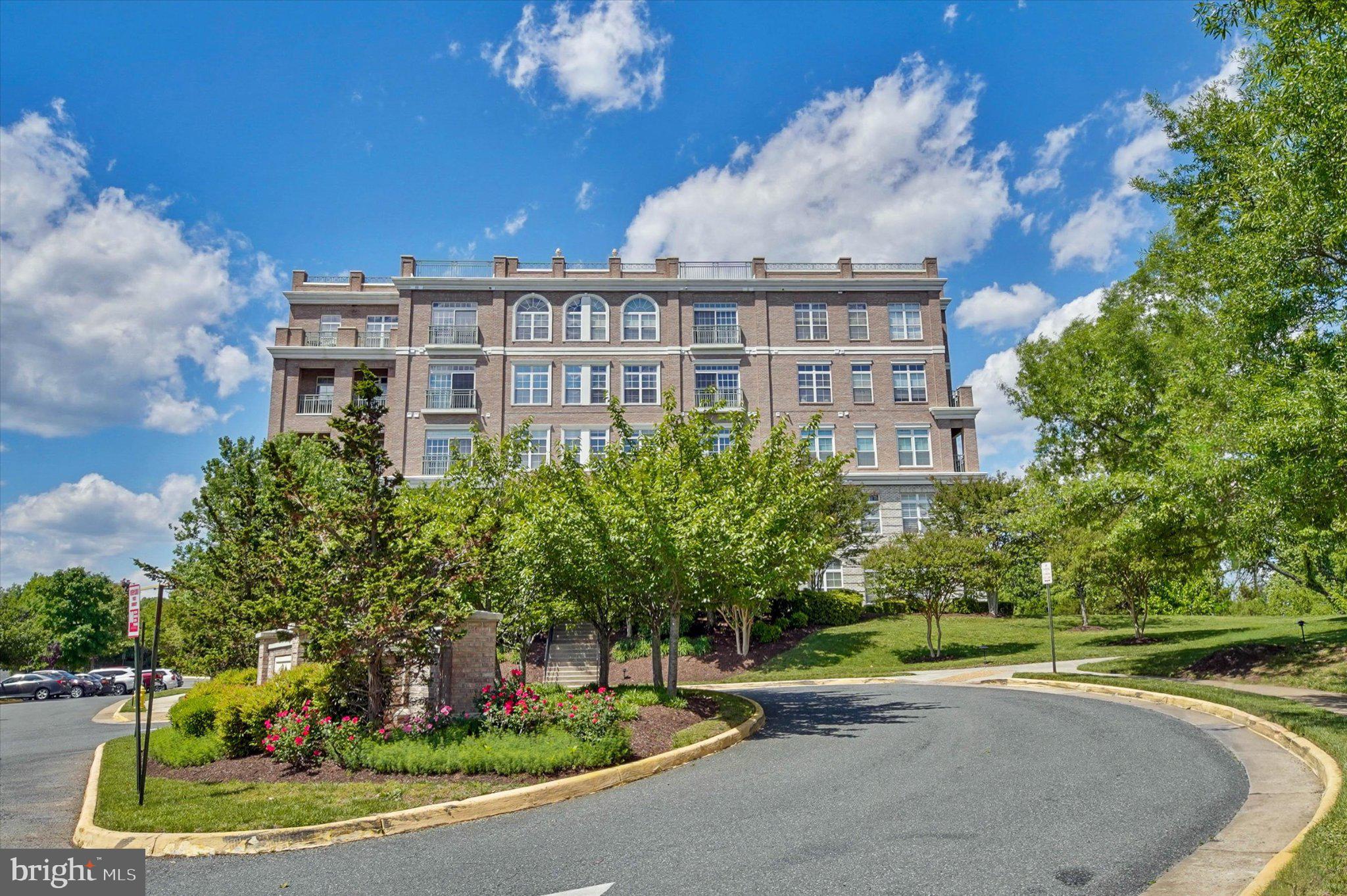 RIVER CLUB - Residential