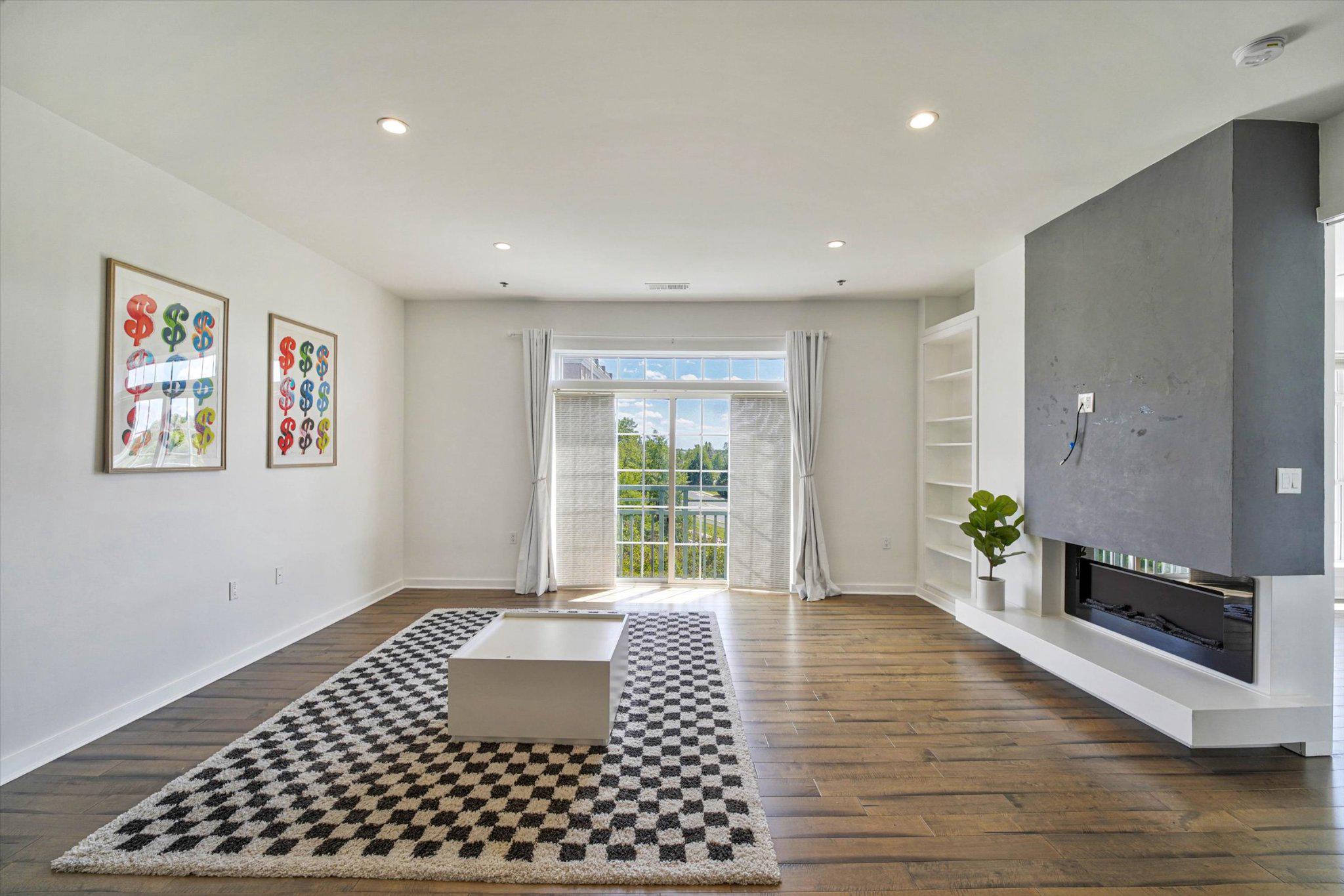 RIVER CLUB - Residential