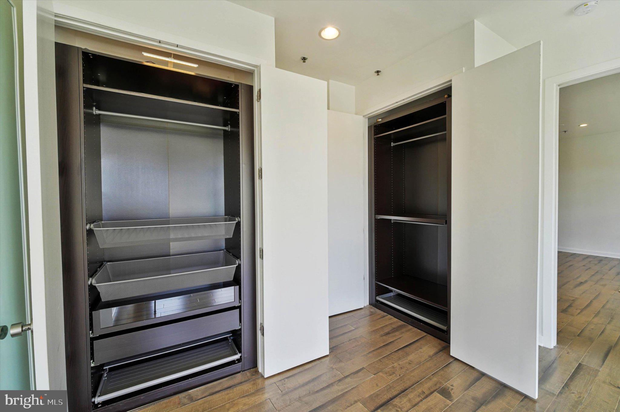 RIVER CLUB - Residential