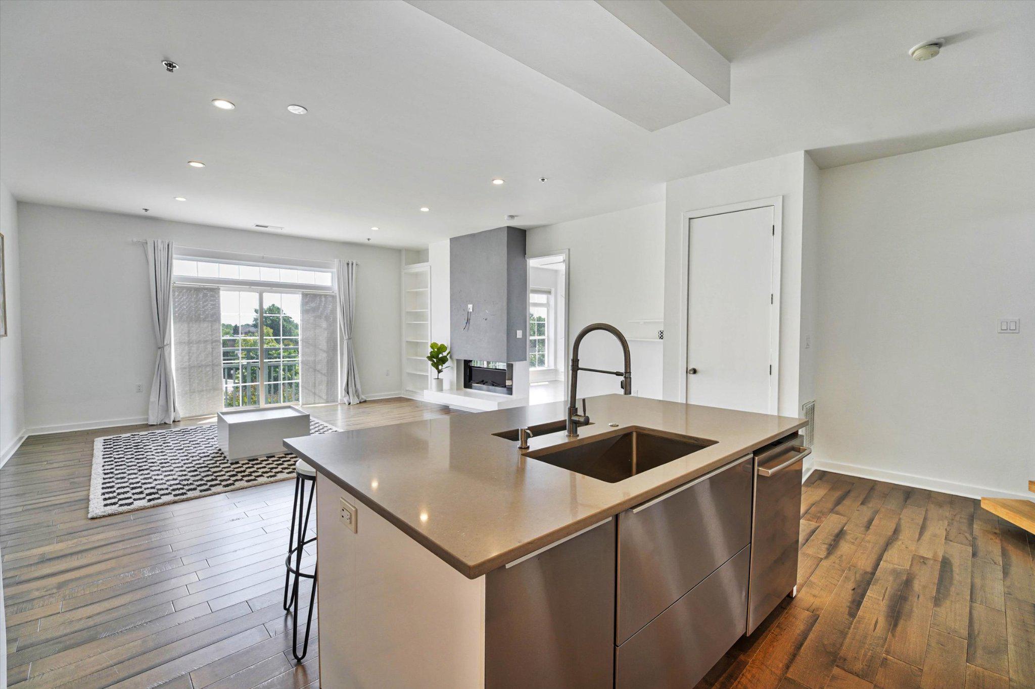 RIVER CLUB - Residential