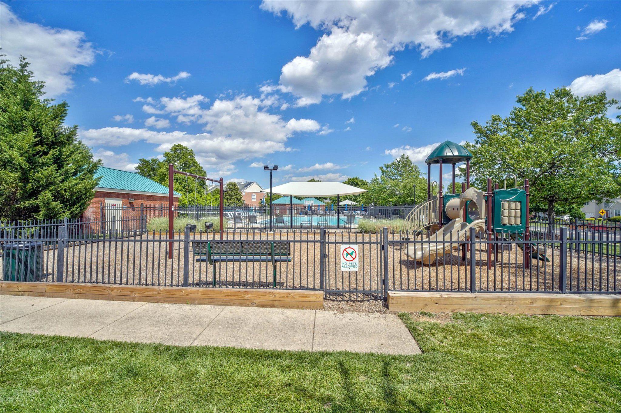 RIVER CLUB - Residential