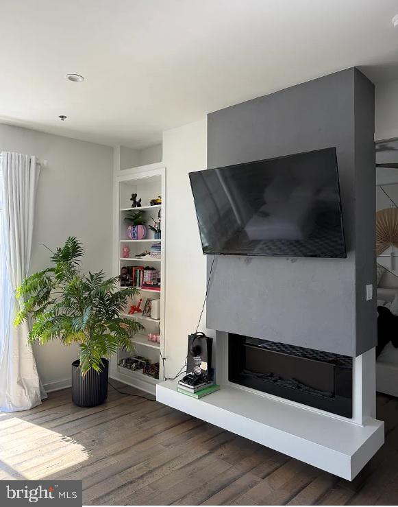 RIVER CLUB - Residential