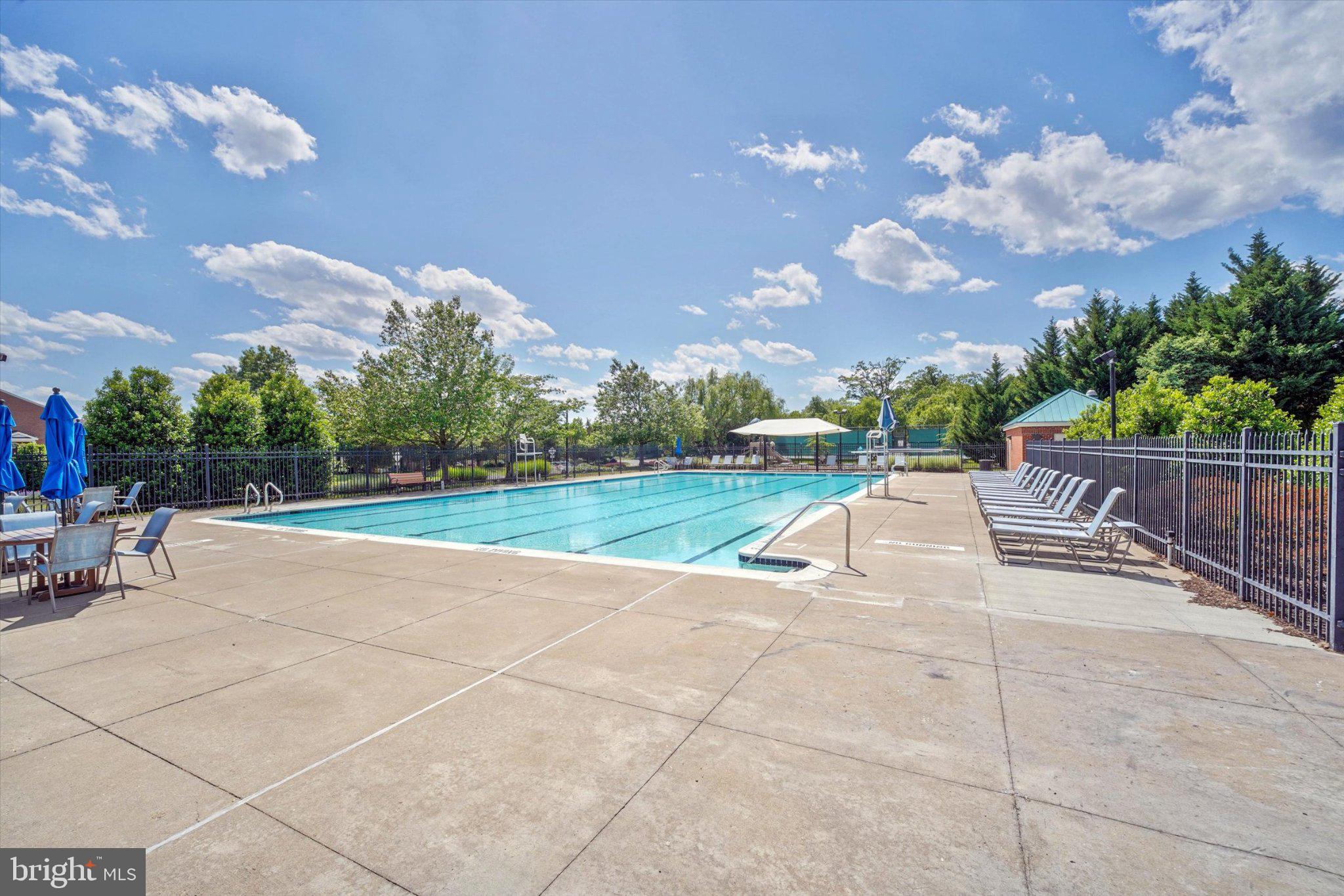 RIVER CLUB - Residential