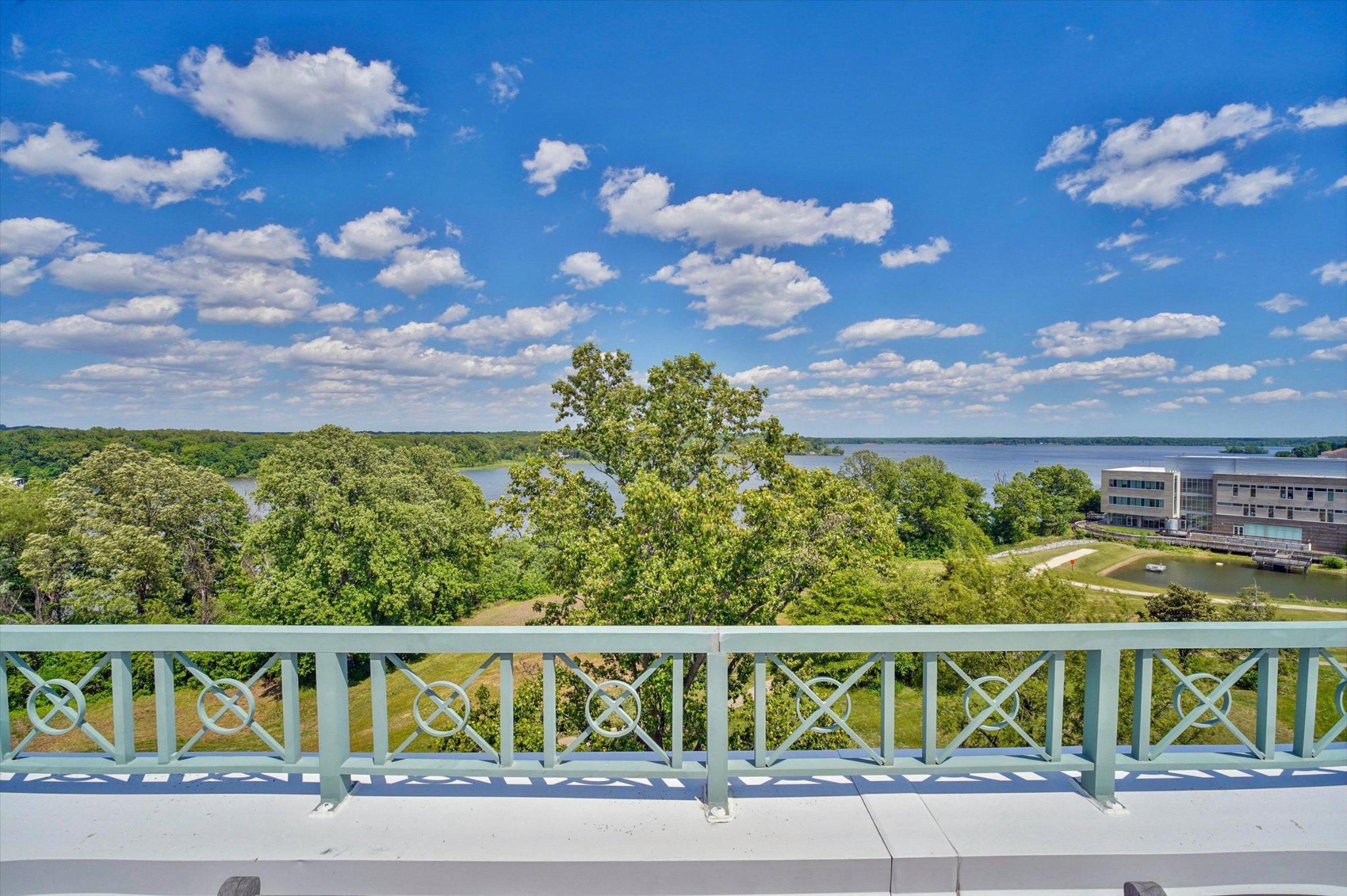 RIVER CLUB - Residential