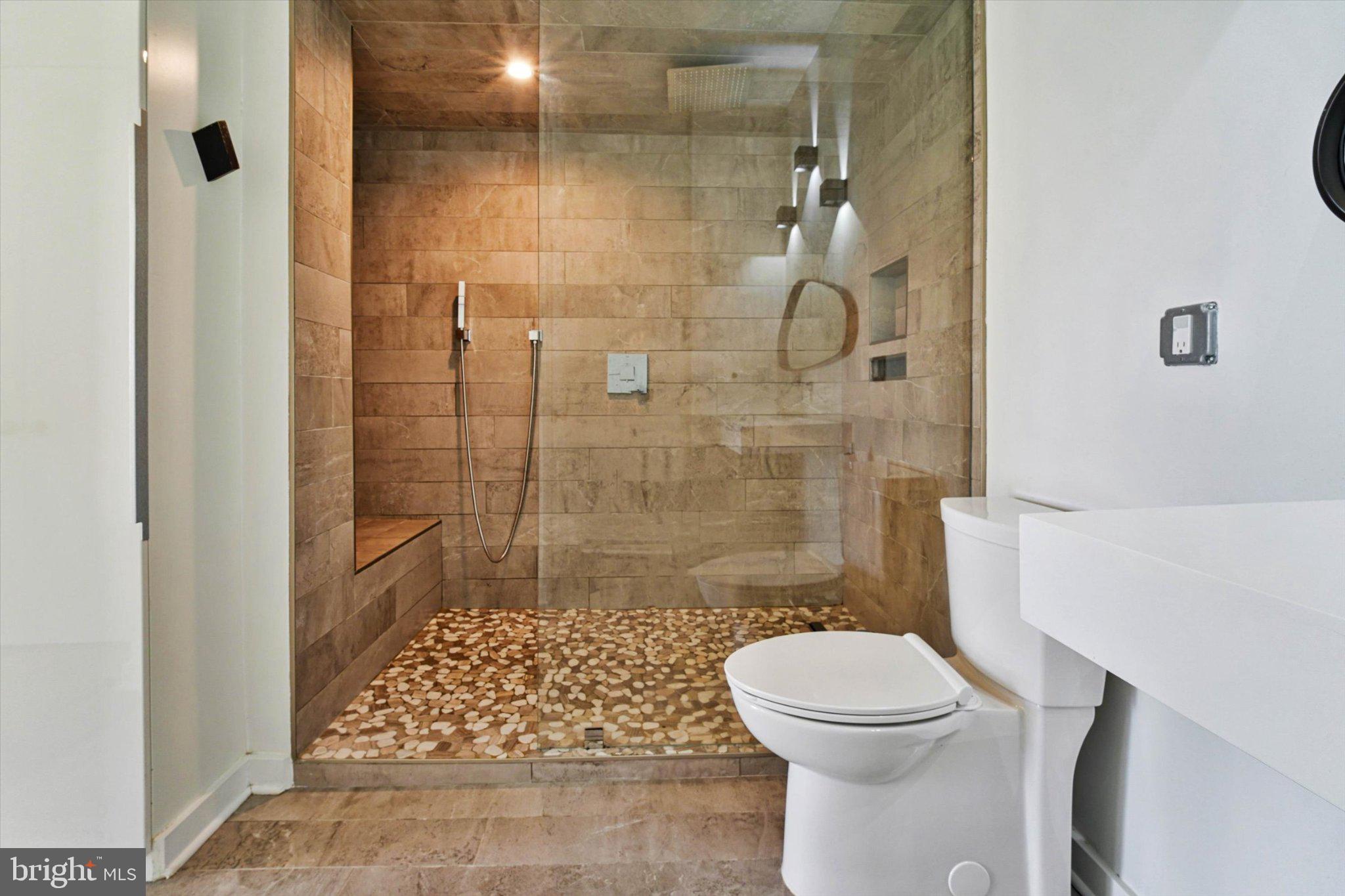 RIVER CLUB - Residential