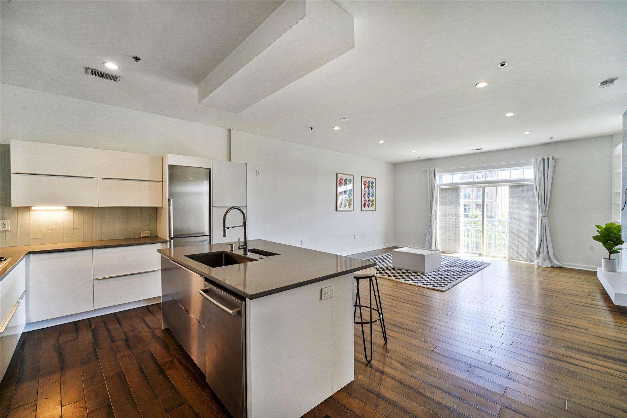 RIVER CLUB - Residential