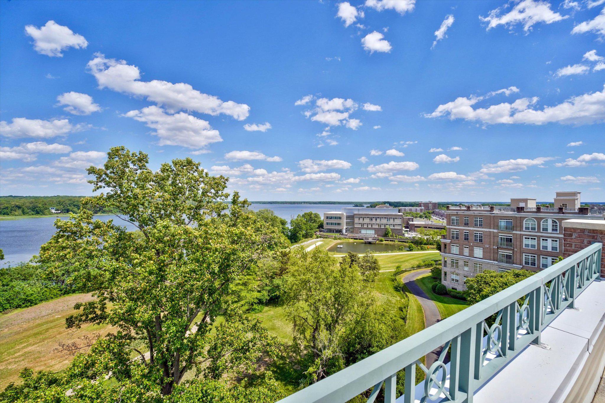 RIVER CLUB - Residential