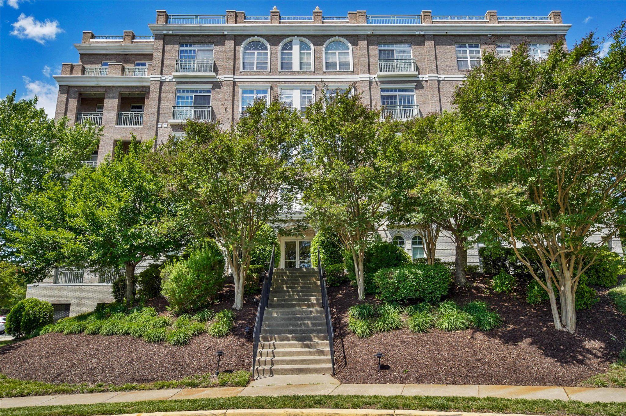 RIVER CLUB - Residential
