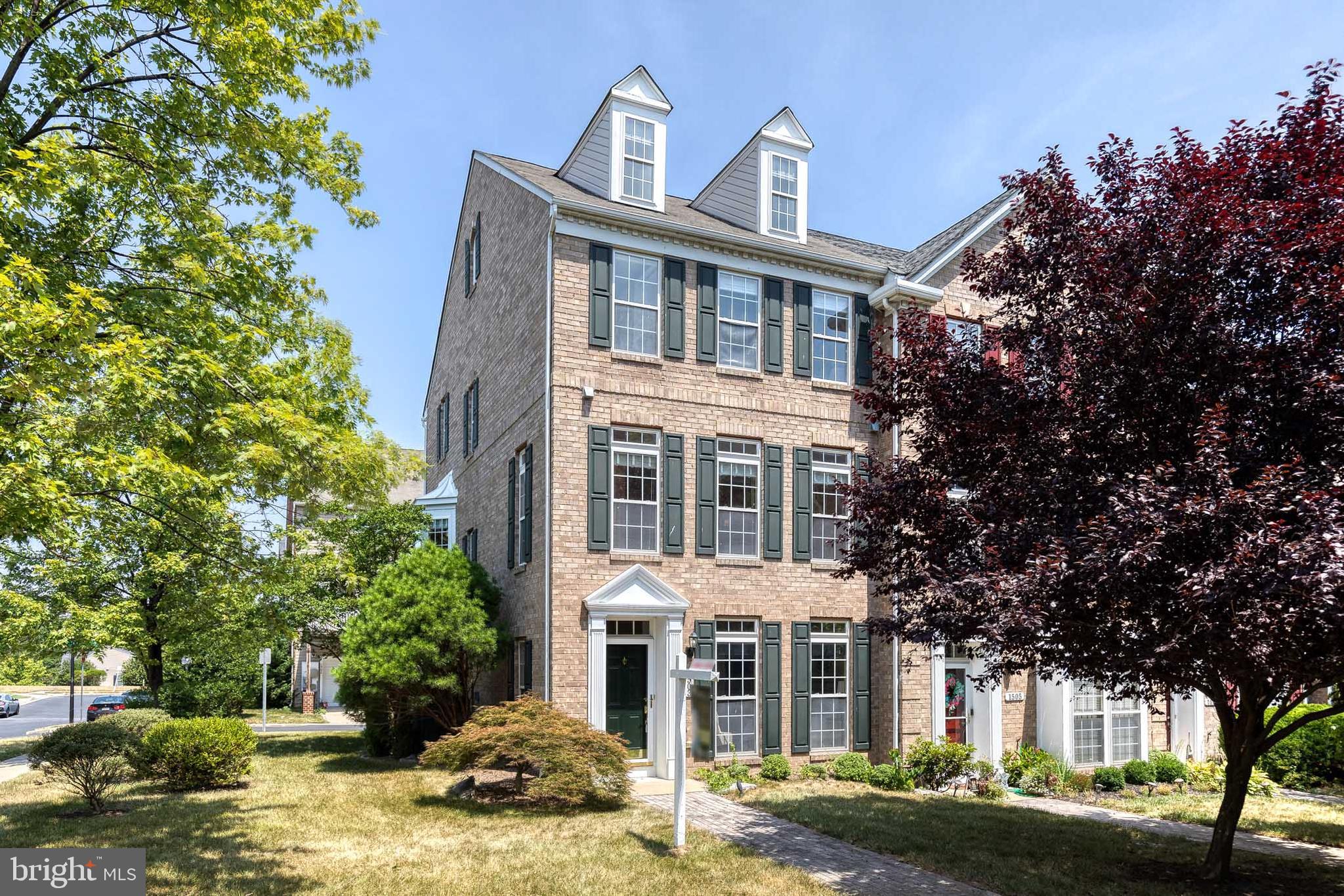 1503 MARTOCK LANE
