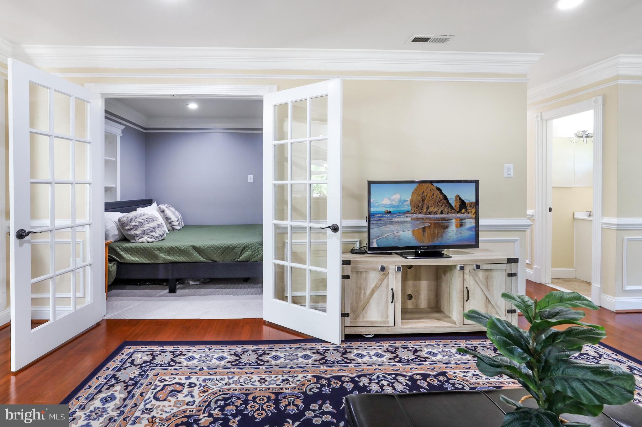 NORTH SPRINGFIELD - Residential