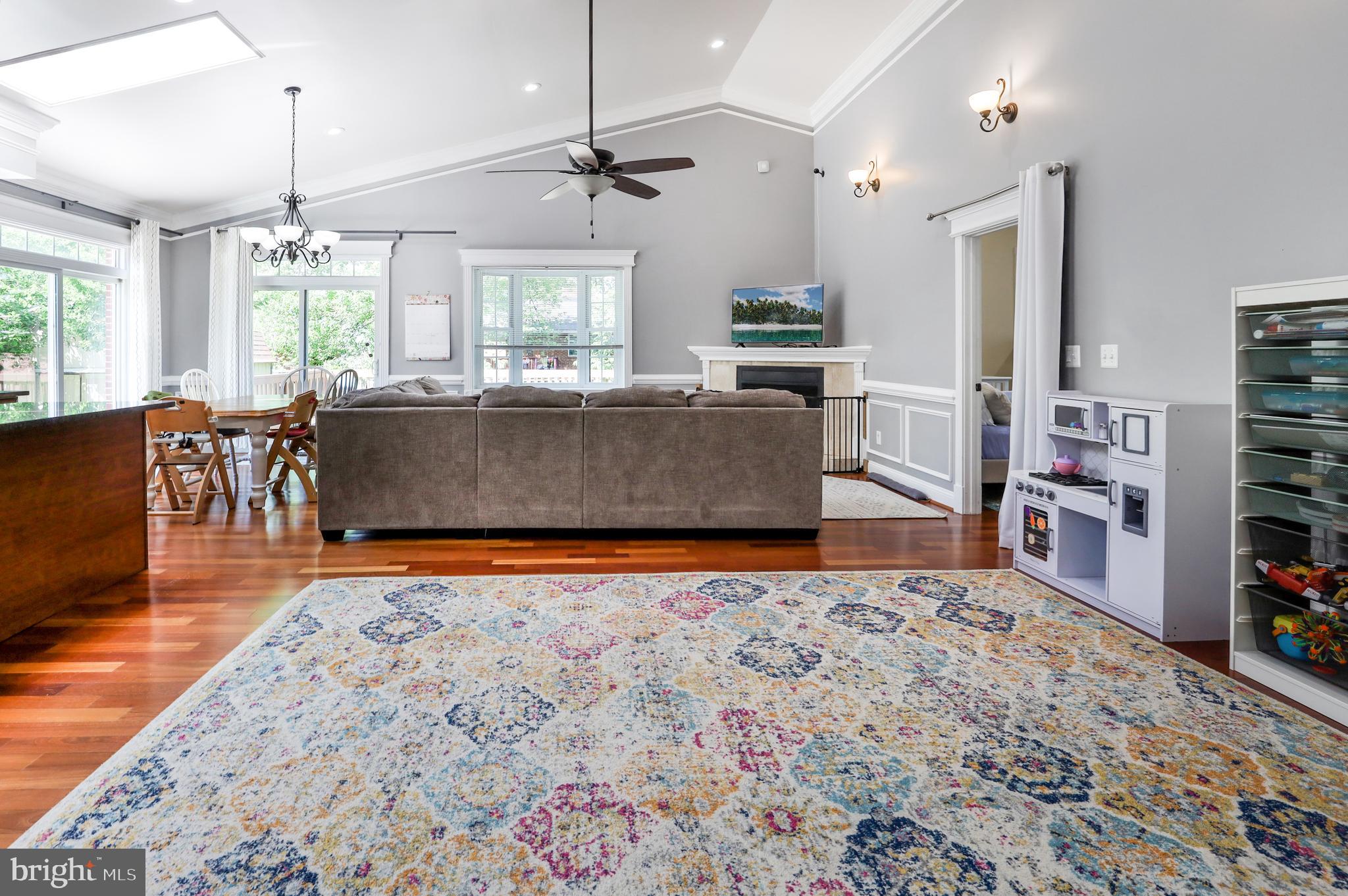 NORTH SPRINGFIELD - Residential