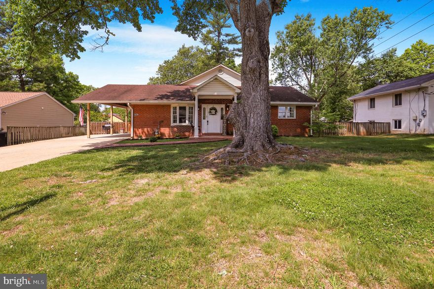 **OFFER DEADLINE May 6th, 12pm**. Rarely available ONE-LEVEL rambler! Say good-bye to stairs! Upon entering, you'll love the beautiful Brazilian hardwood flooring and openness of this floorplan. Fabulous updates throughout include a gourmet kitchen with newer stainless-steel appliances - washer & dryer/2023, refrigerator/2021, dishwasher/2022, HVAC/2021,  electrical panel & wiring and new GFCI outlets/2023. This open concept living beams with natural light from the spectacular skylight. The sizable primary bedroom has a spacious walk-in closet and roomy ensuite bathroom. There is a separate laundry room with plenty of storage room as well. Walk out on your large wood deck to the attached enclosed patio which is perfect for enjoying quiet mornings drinking coffee or entertaining family and friends. This lovely private yard is completely enclosed. The jumbo-sized toolshed is perfect to put lawn equipment and can also be used to store larger items. Parking is a breeze with the expansive driveway! The location can't be beat with easy access to the metro bus, I-495, I-66, and I-395. The VRE commuter rail is about a 6 minute drive. No HOA!

**OFFER DEADLINE is Monday, May 6th at 12pm.**