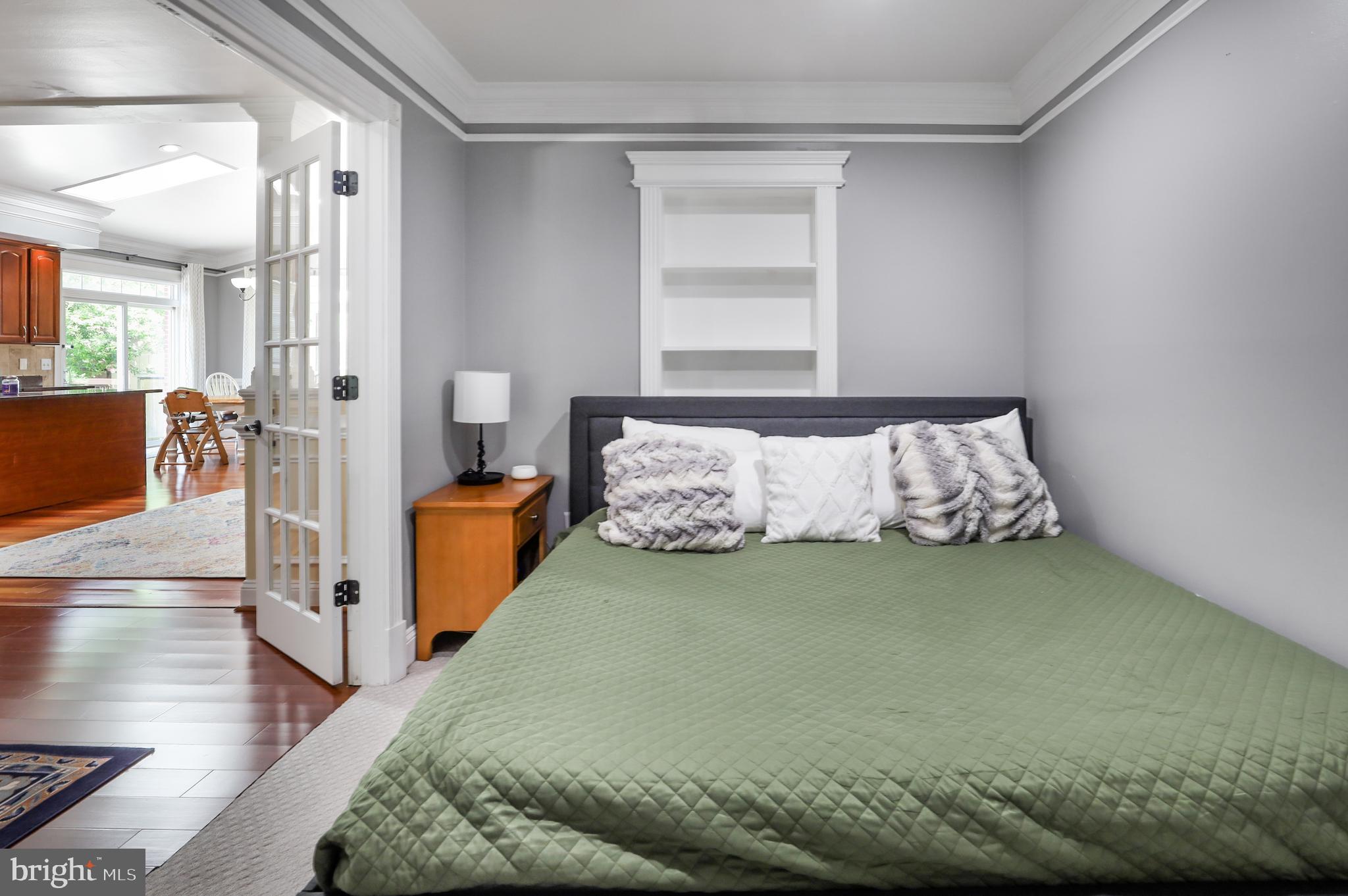 NORTH SPRINGFIELD - Residential