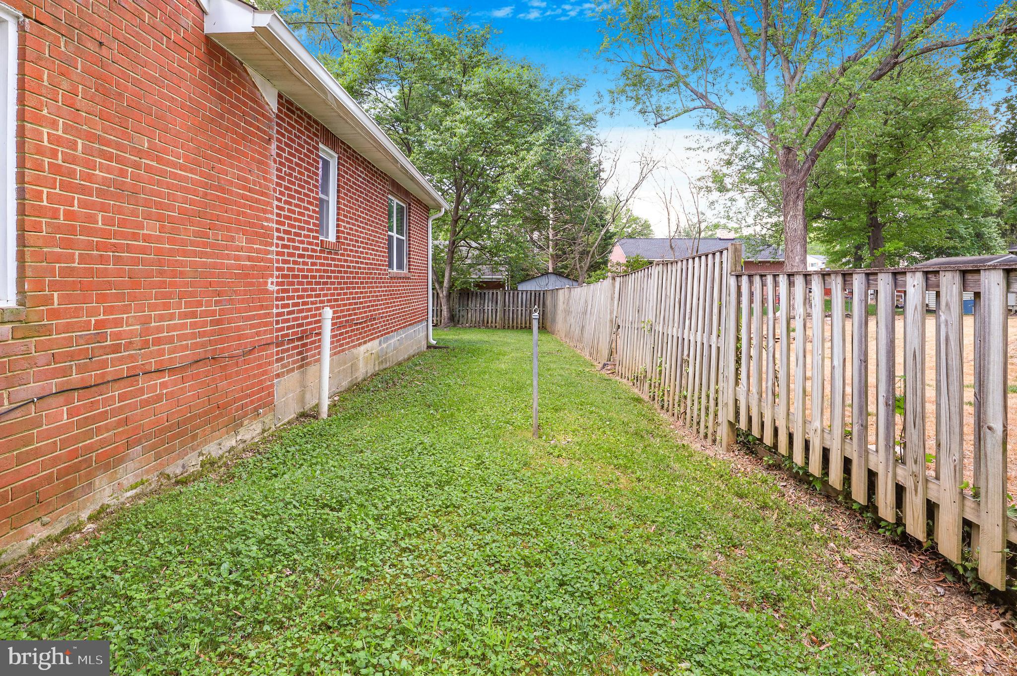 NORTH SPRINGFIELD - Residential