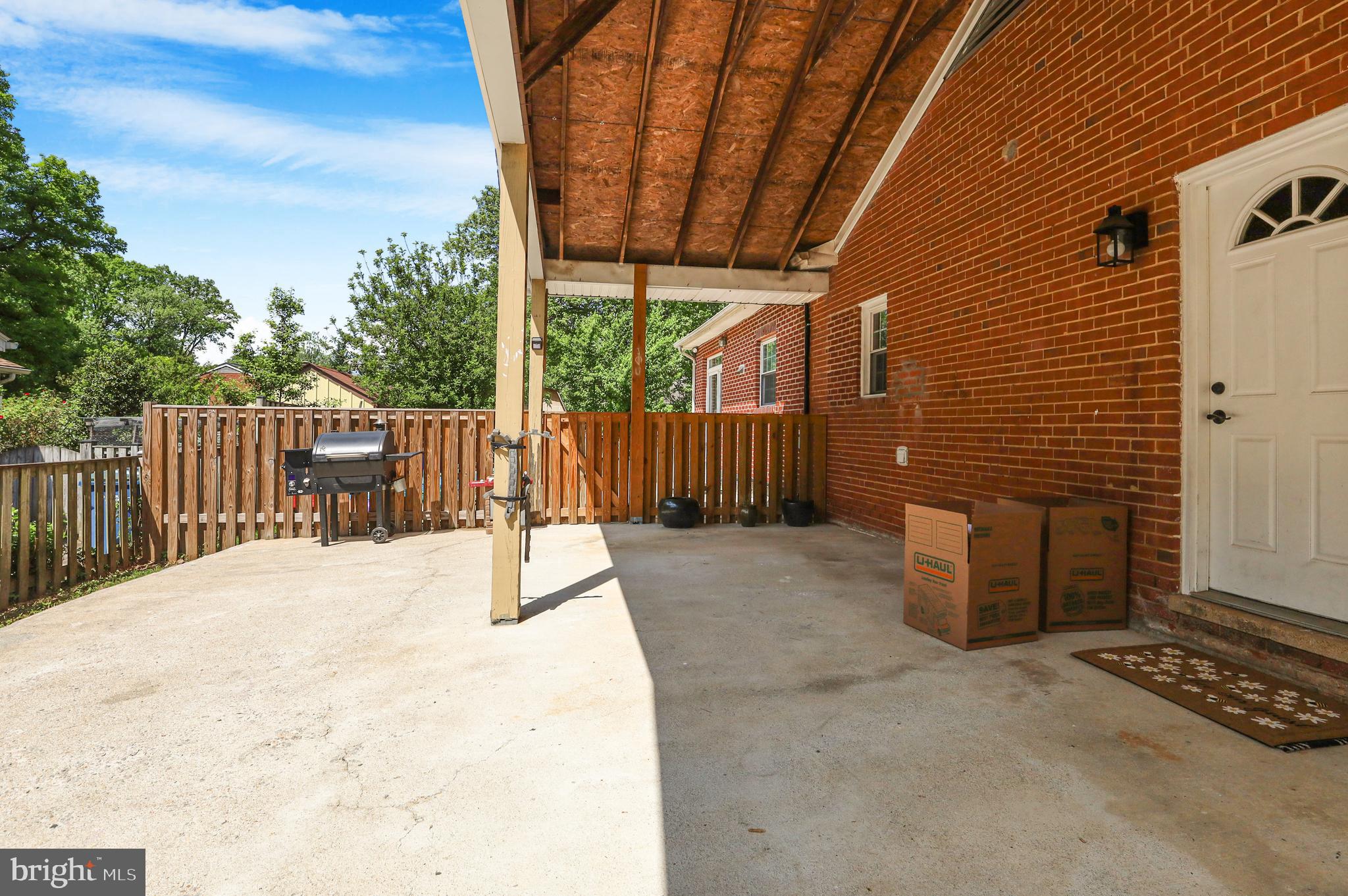 NORTH SPRINGFIELD - Residential