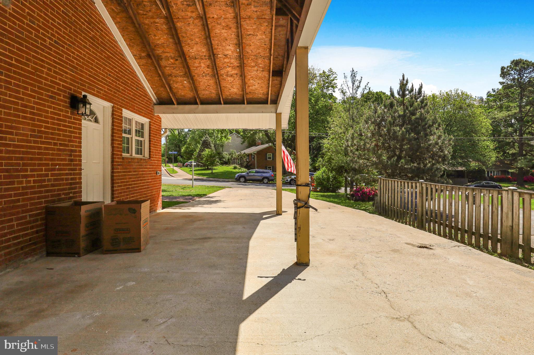 NORTH SPRINGFIELD - Residential