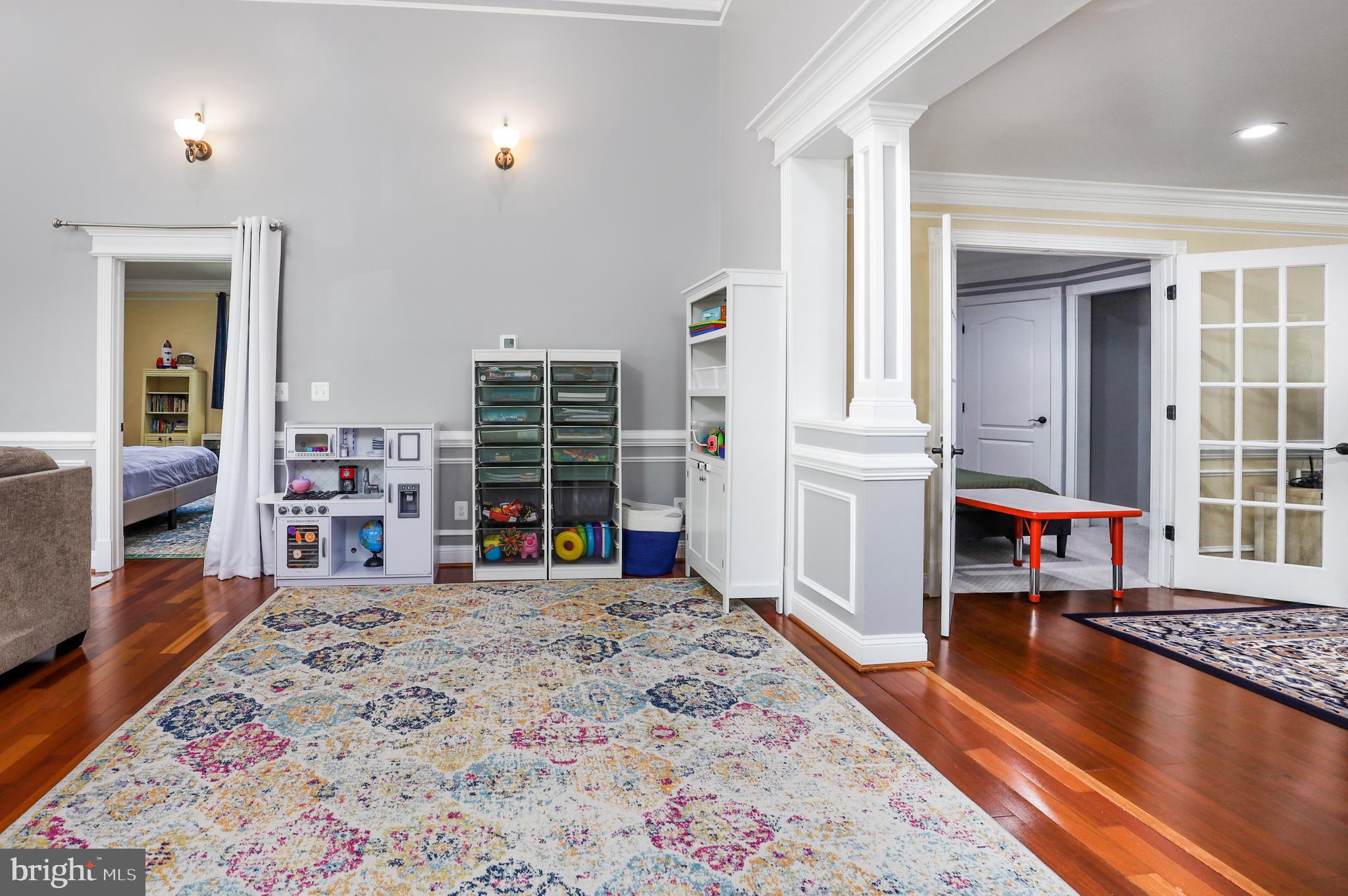 NORTH SPRINGFIELD - Residential