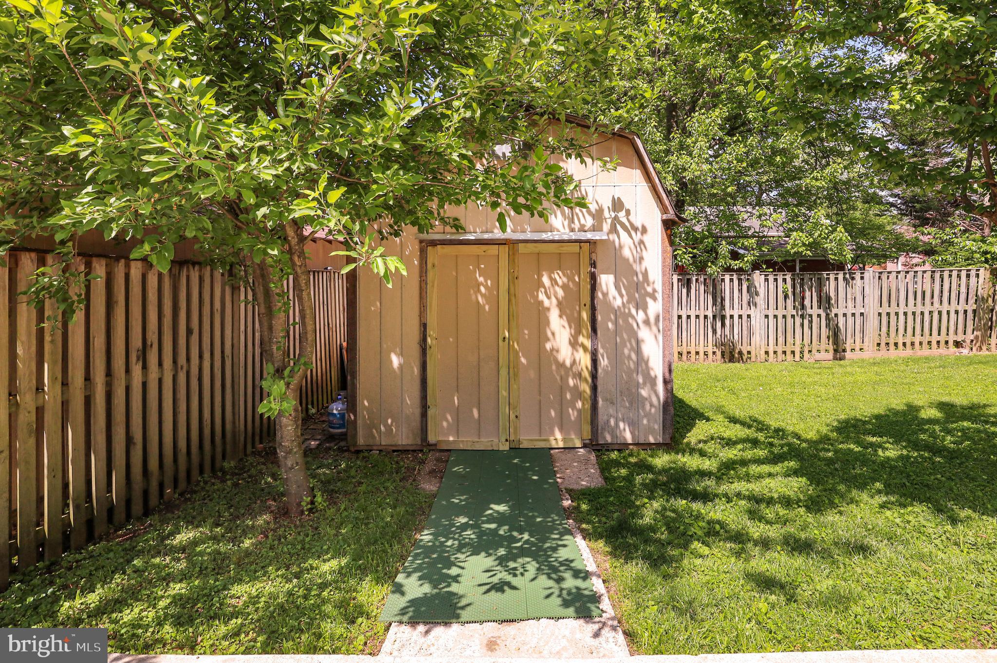 NORTH SPRINGFIELD - Residential