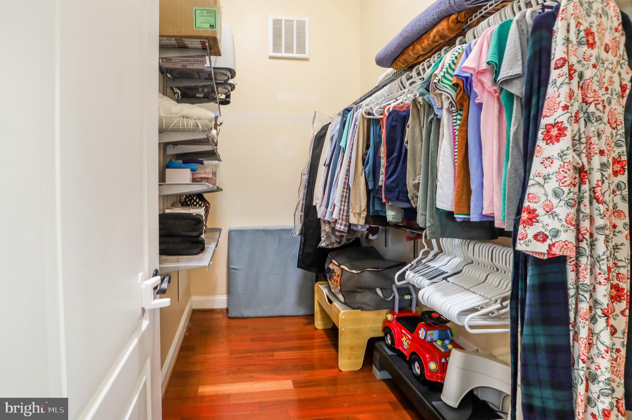 NORTH SPRINGFIELD - Residential