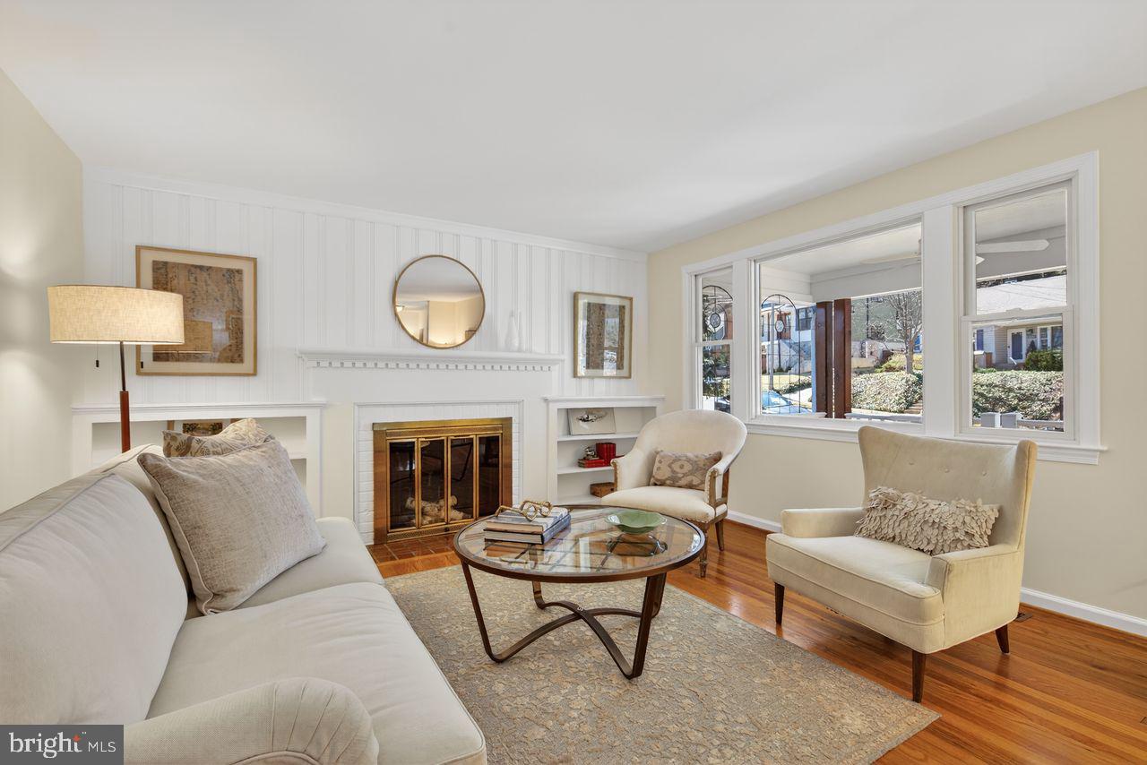 MADISON MANOR - Residential