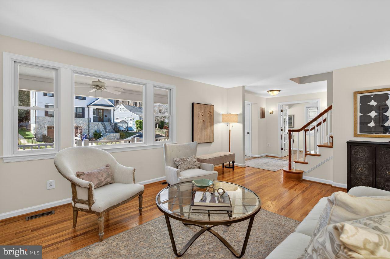 MADISON MANOR - Residential