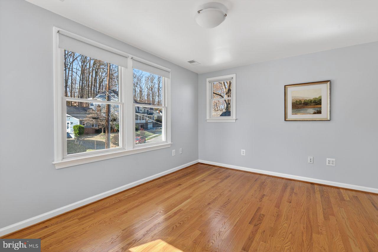 MADISON MANOR - Residential