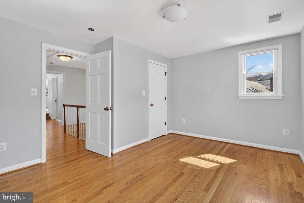 MADISON MANOR - Residential