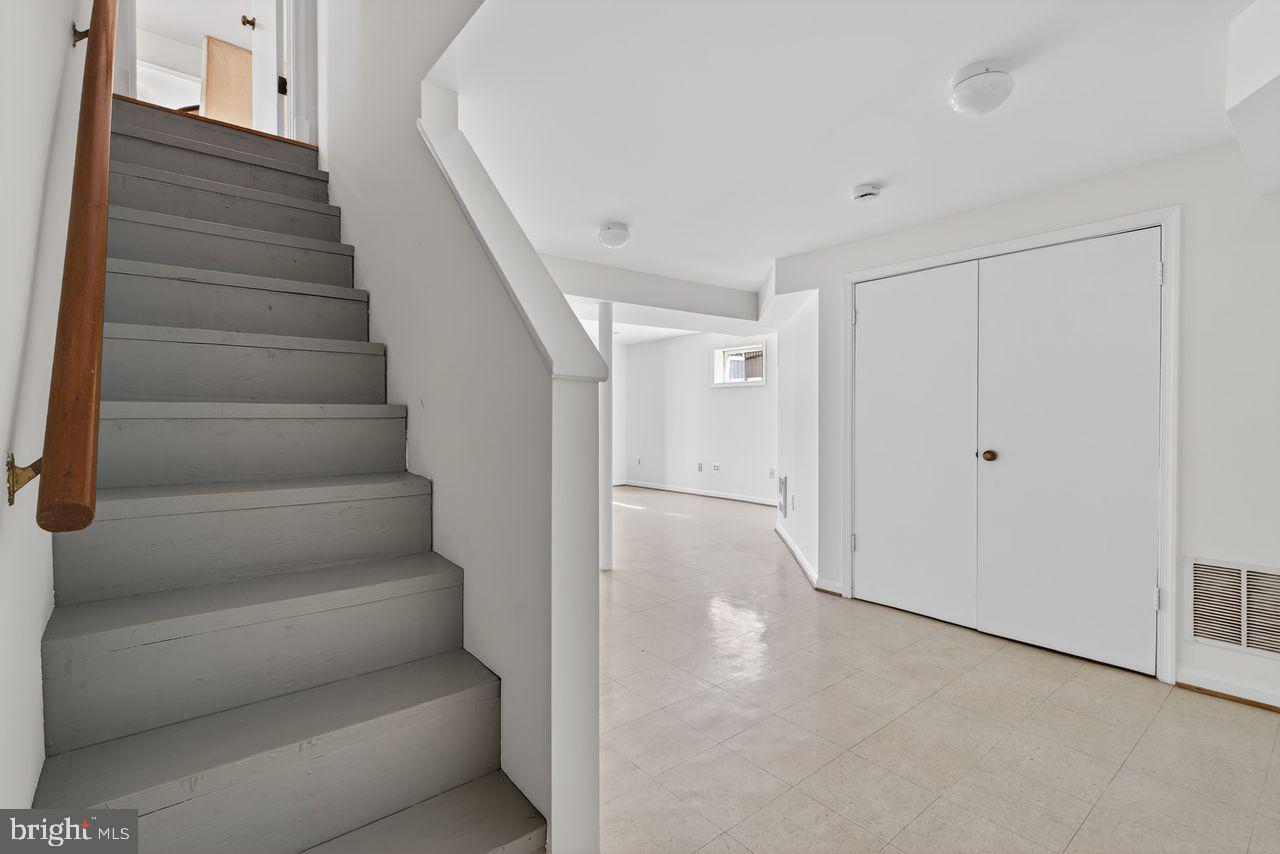 MADISON MANOR - Residential