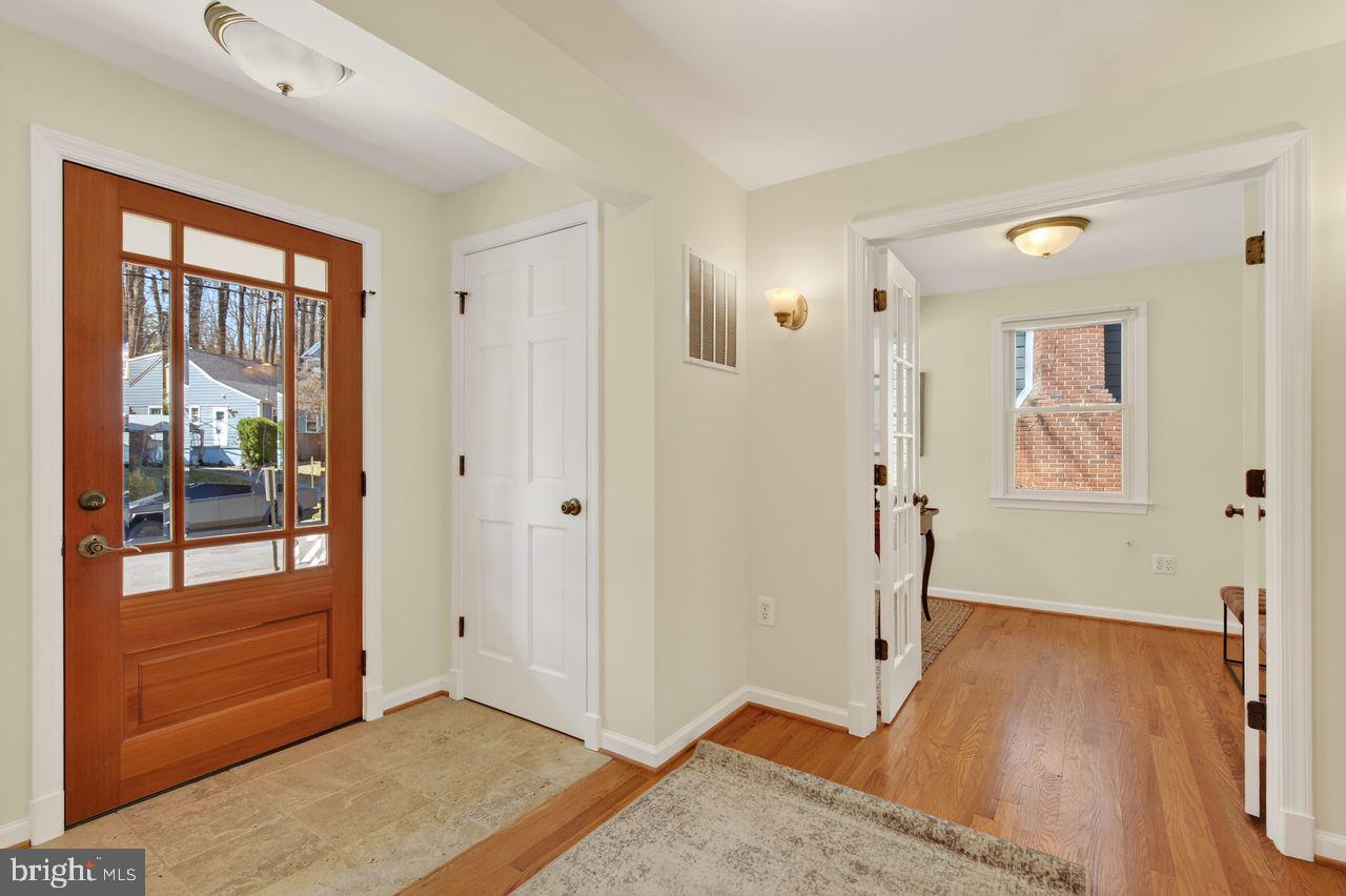 MADISON MANOR - Residential