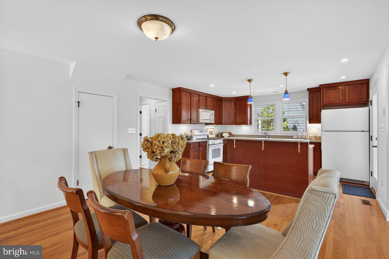 MADISON MANOR - Residential