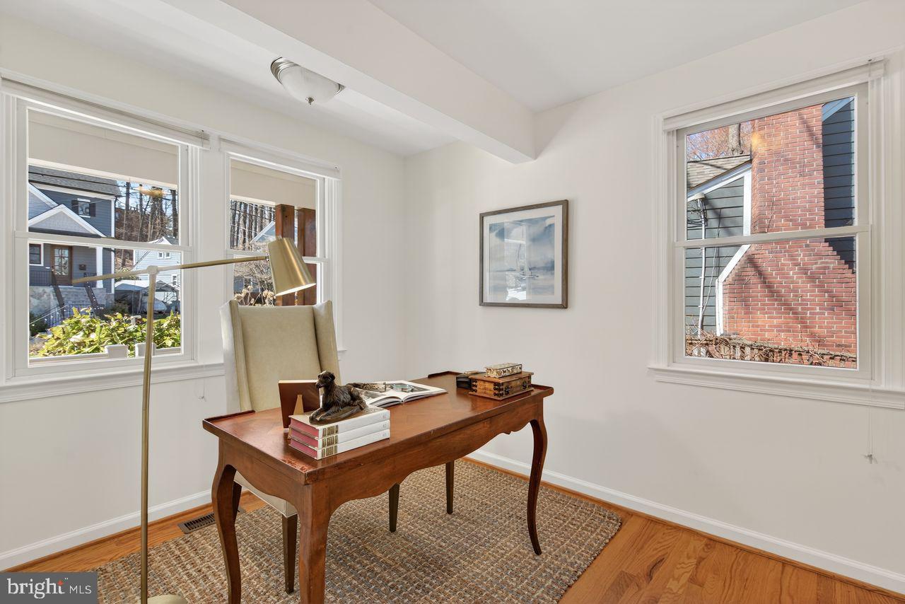 MADISON MANOR - Residential