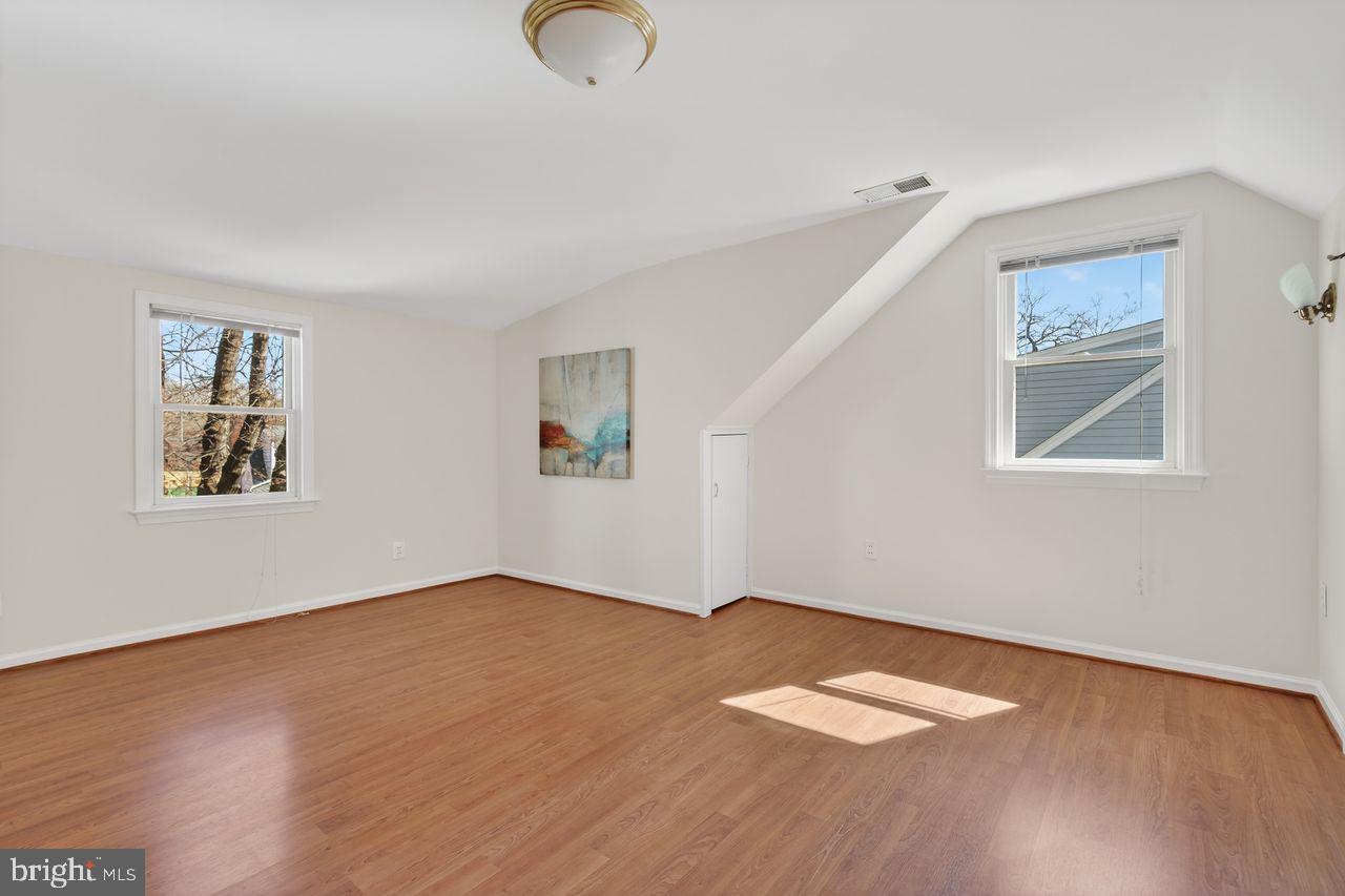 MADISON MANOR - Residential