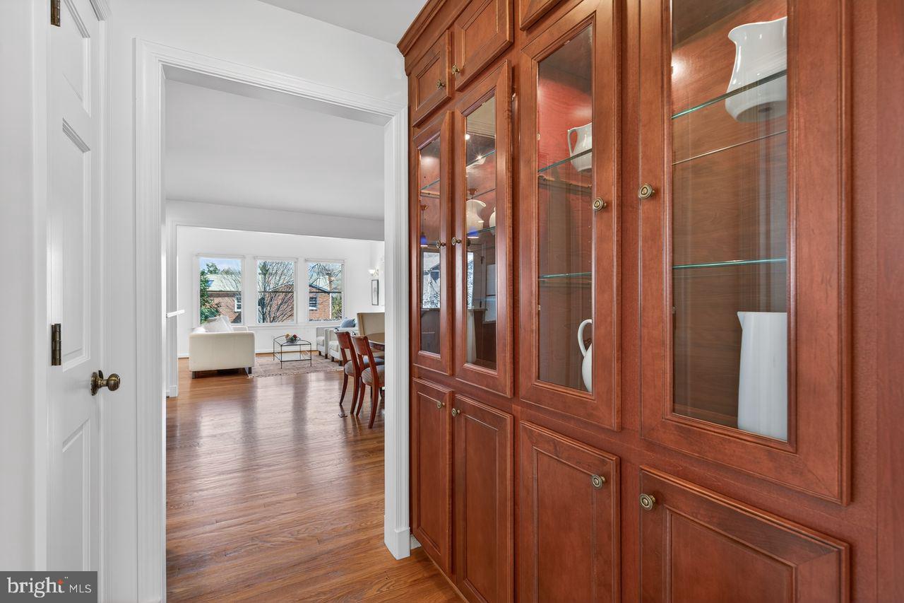 MADISON MANOR - Residential