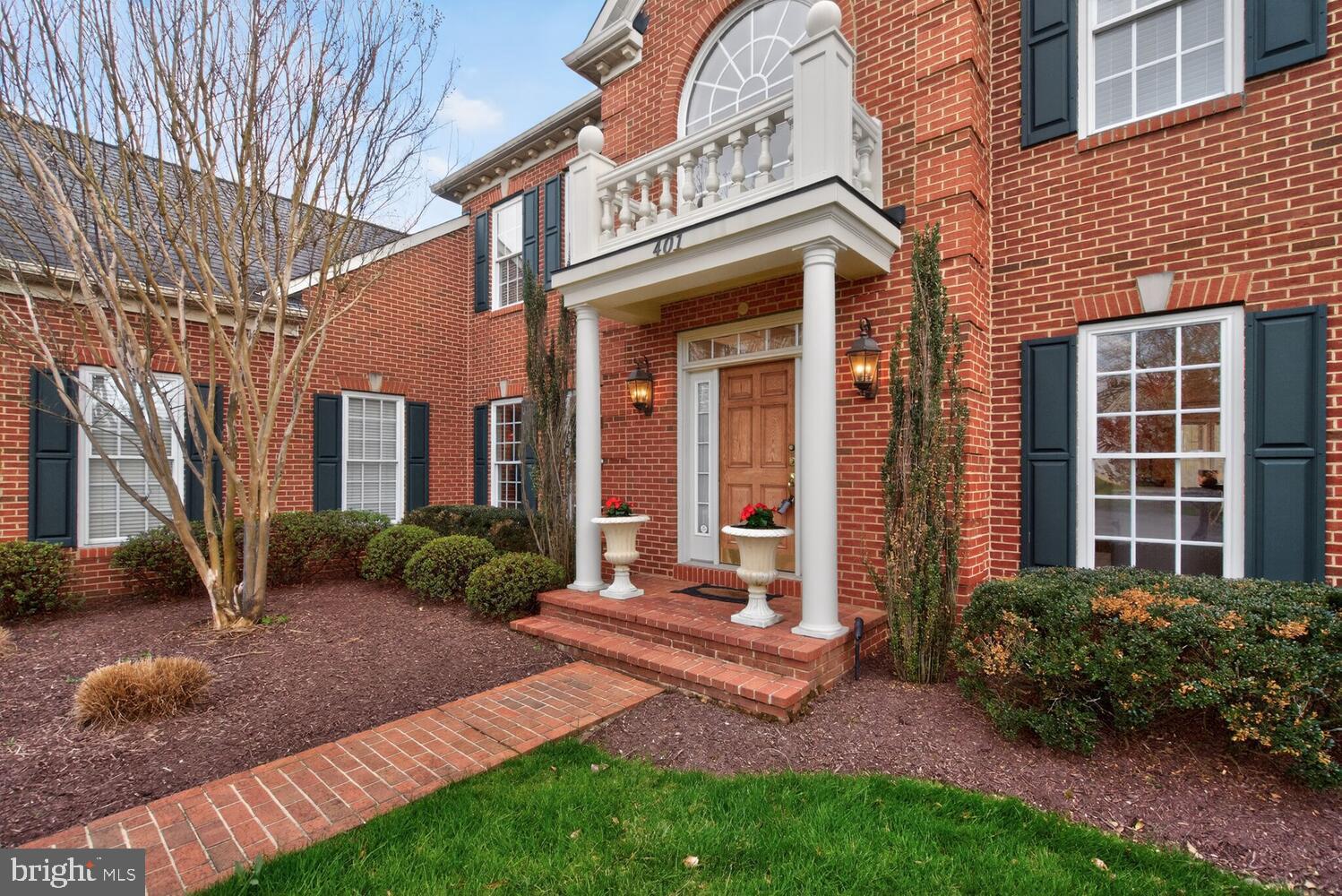 HAMPSHIRE GREENS - Residential