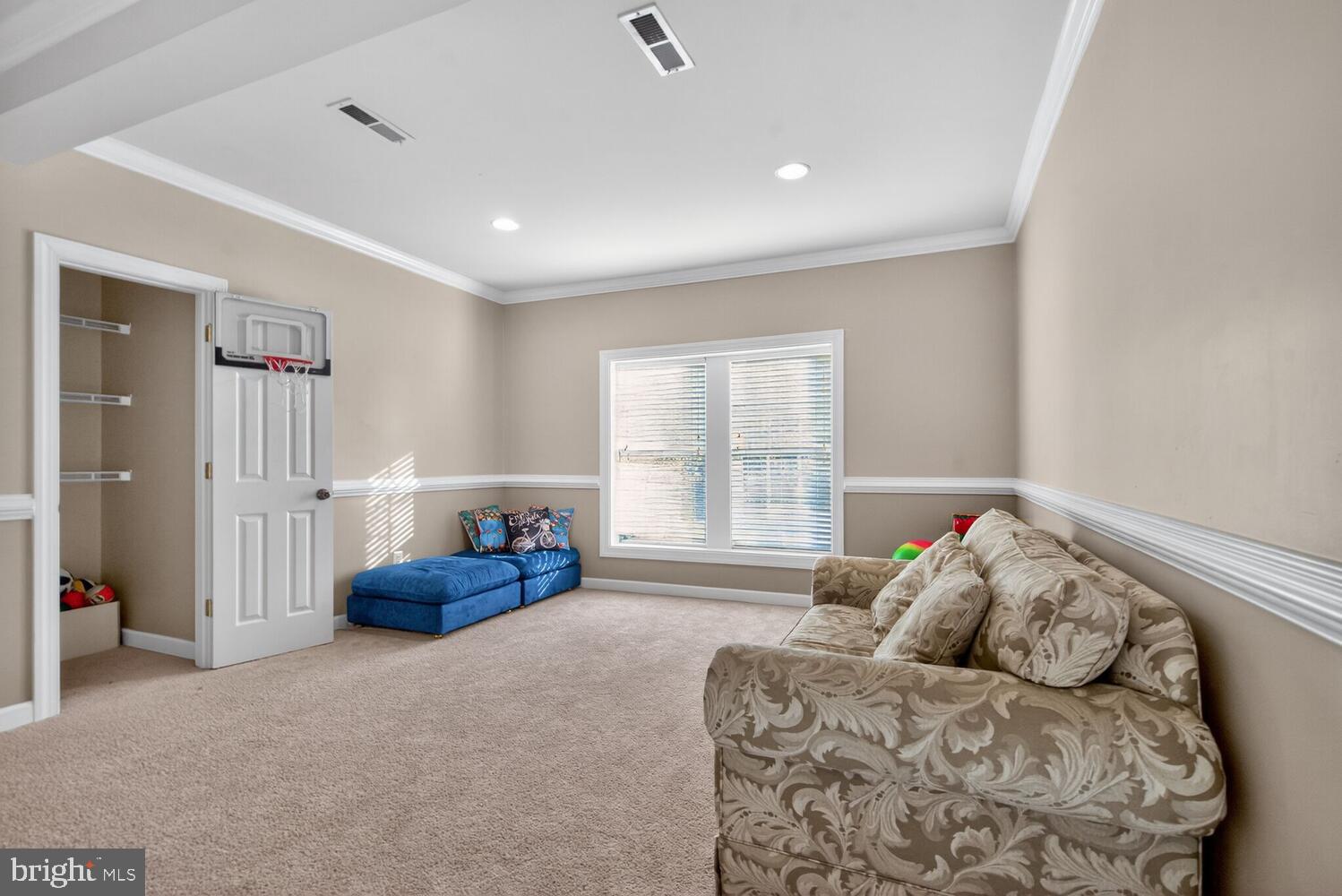 HAMPSHIRE GREENS - Residential