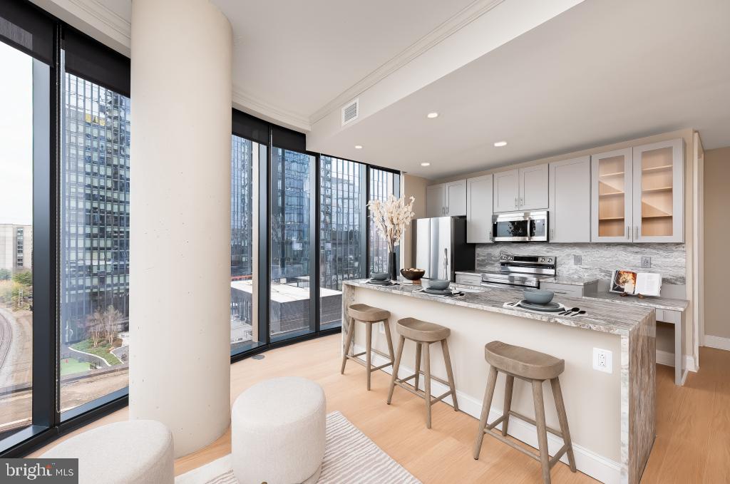 LOGAN SQUARE - Residential Lease