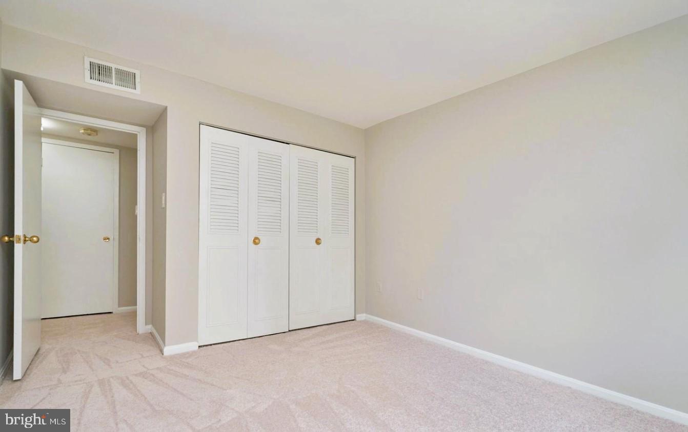 CANTERBURY SQUARE - Residential Lease