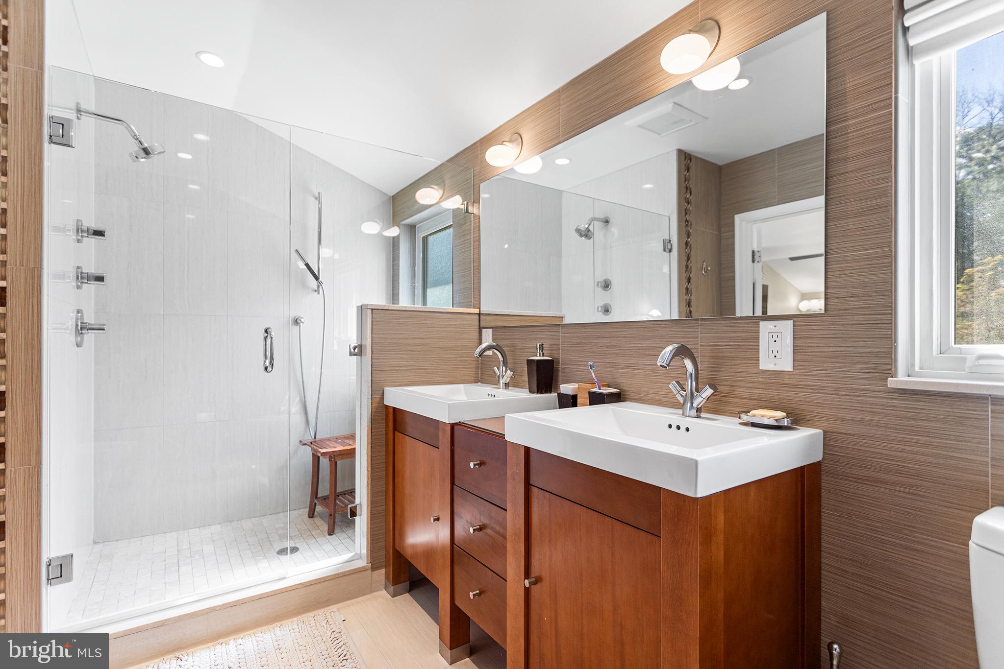 SHORTRIDGE - Residential