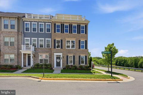 Photo of 1957 Greenbriar Hall Road, DUMFRIES, VA 22026 (MLS # VAPW2117508)
